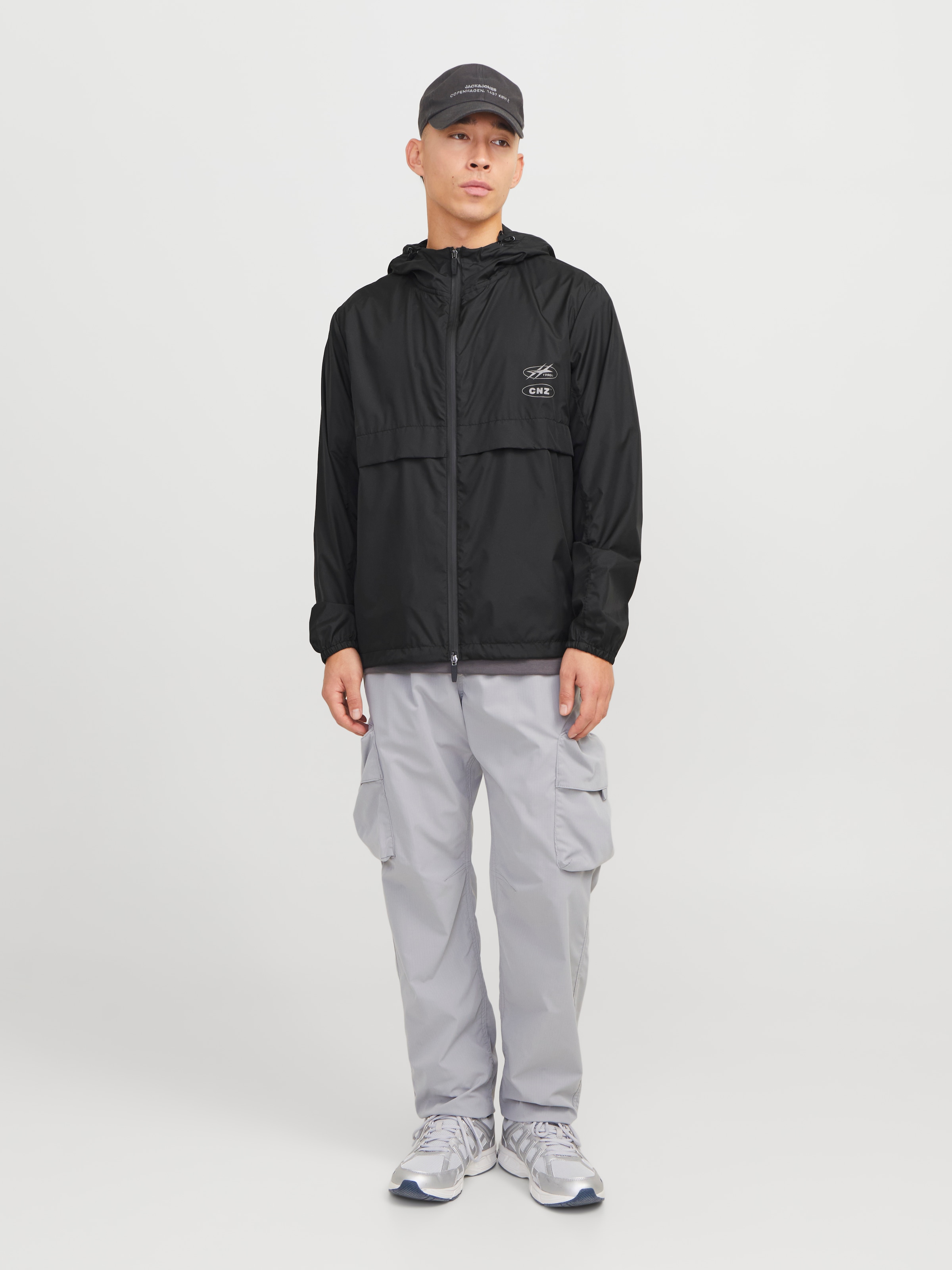 Jack & Jones Windbreaker »JCOCNZ PARIS WINDBREAKER JACKET NOOS«, mit Kapuze