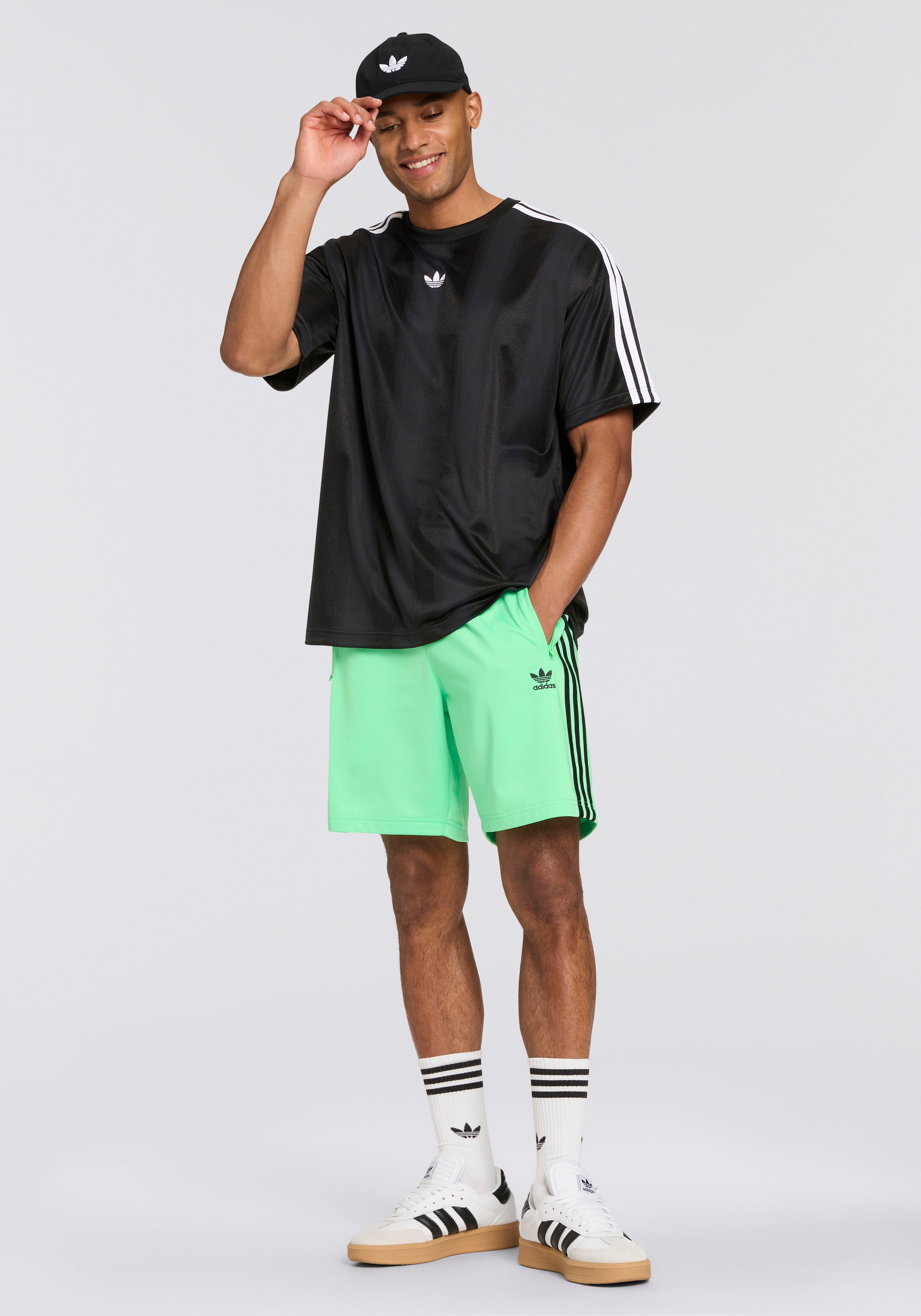 adidas Originals Shorts »FIREBIRD SHORT«, (1 tlg.), Trainingsshorts