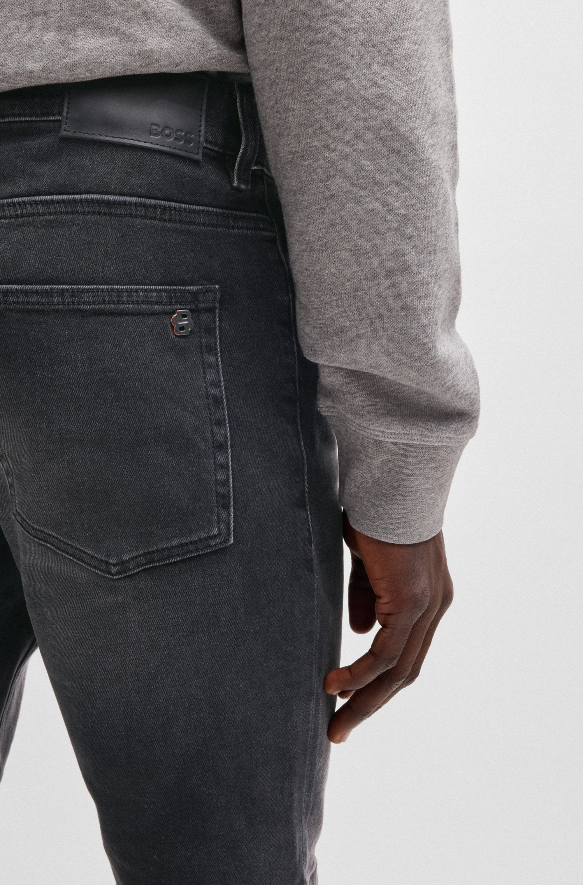 BOSS ORANGE Shorts »Delaware«, mit Coinpocket und Lederbadge