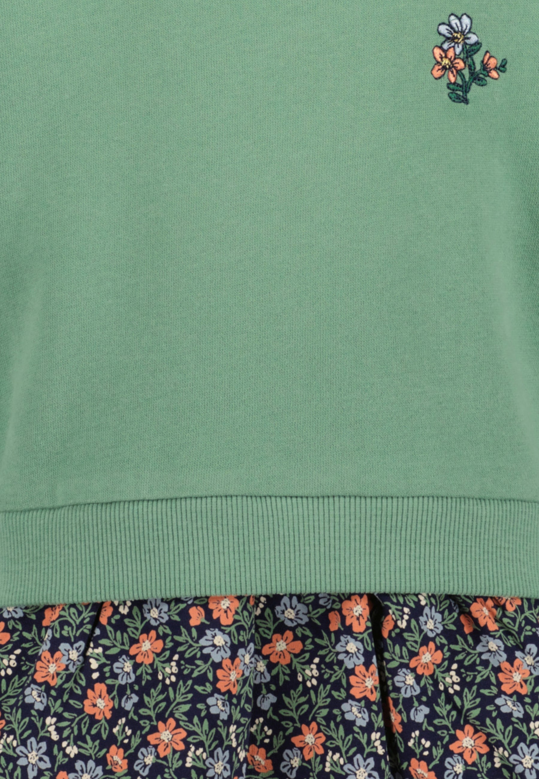 Blue Seven Sweatkleid, mit bedrucktem Rock und kleiner Stickerei auf der Brust