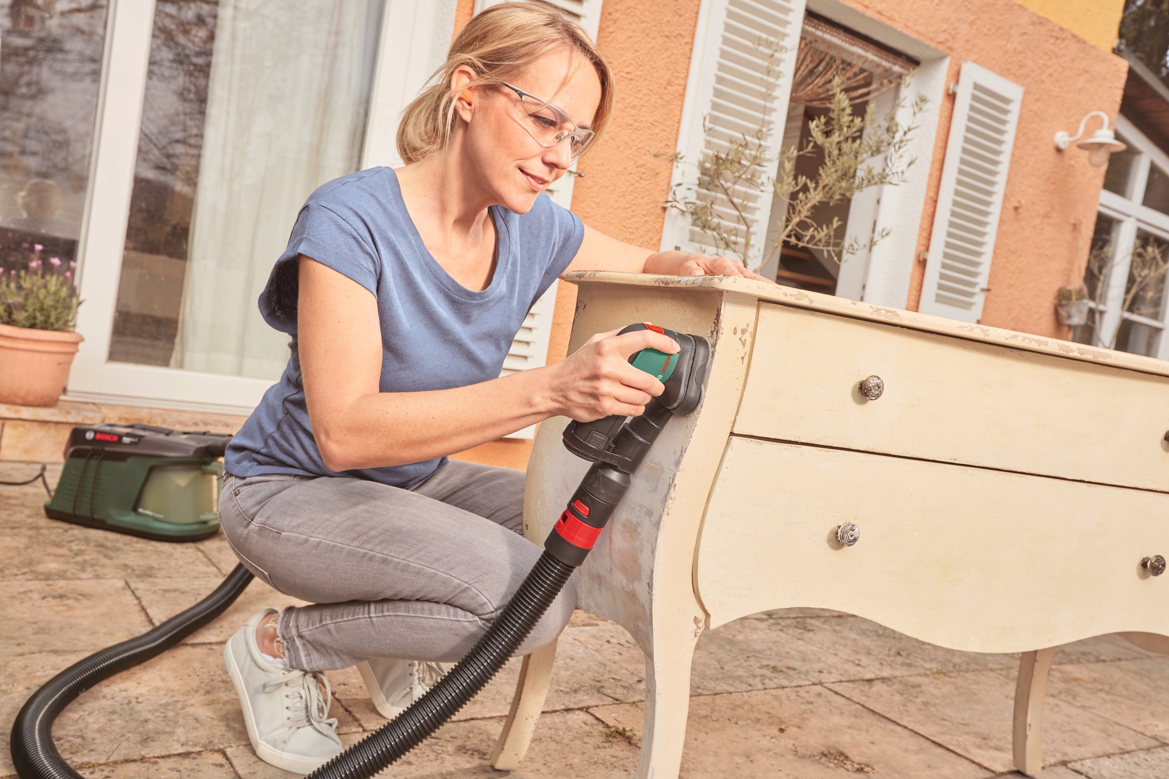 Bosch Home & Garden Akku-Tellerschleifer »EasyCurvSander 12«, inkl Akku 12V/2,0 Ah und Ladegerät