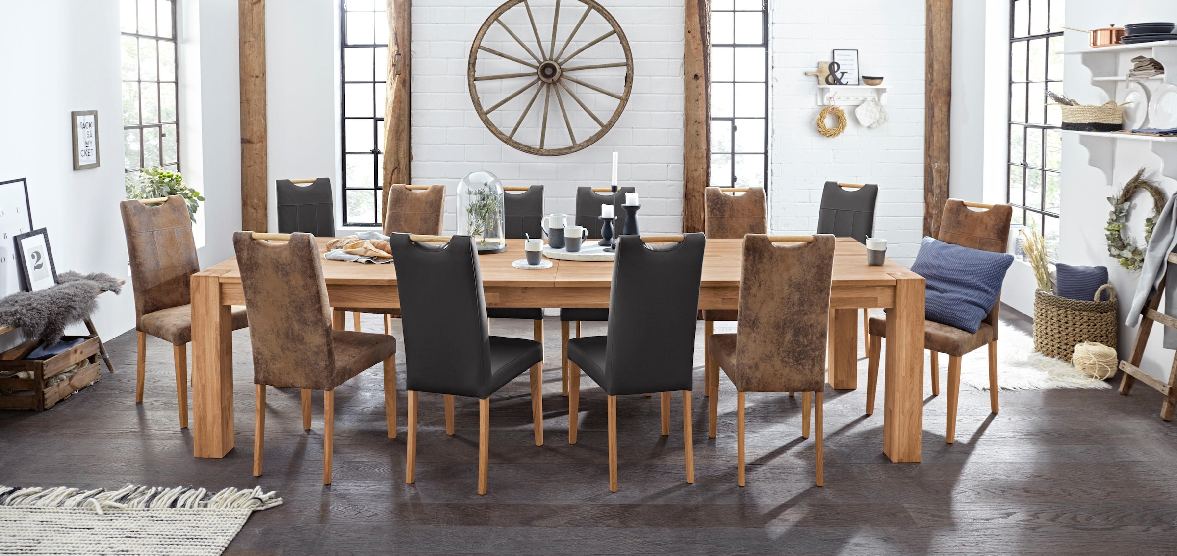 Home affaire Esszimmerstuhl »Roberta Polsterstuhl, Gestell Eiche massiv«, (Set), 2 St., Luxus-Microfaser Vintageoptik, Bezug aus strapazierfähiger Microfaser