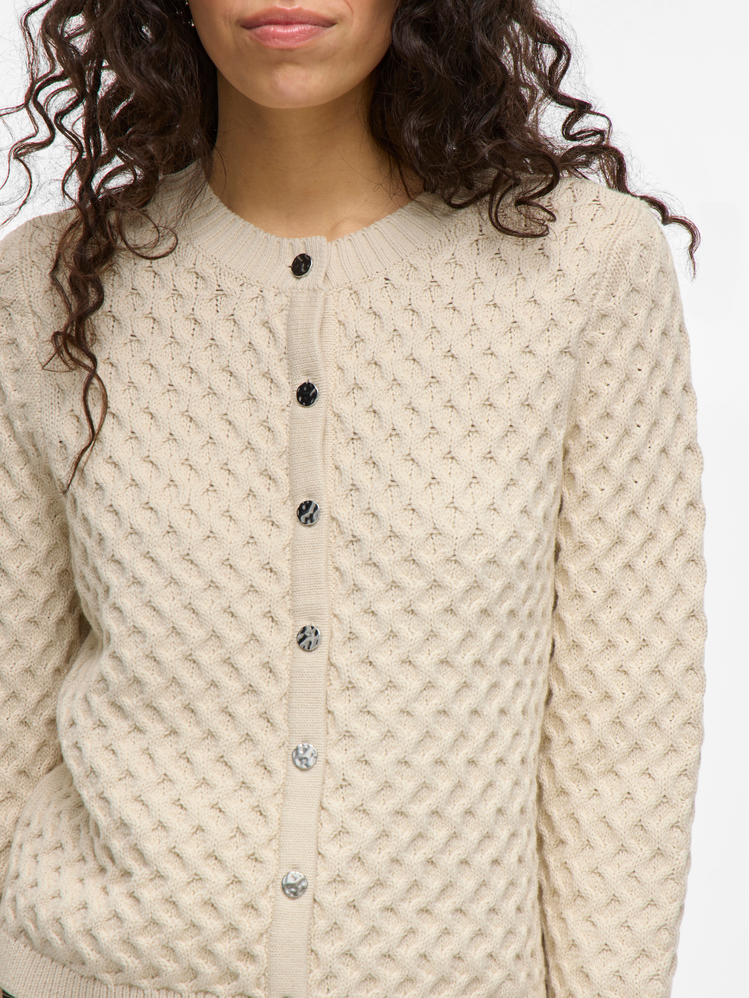 Vila Strickjacke »VIKALI L/S O-NECK KNIT BUTTON CARDIGAN«