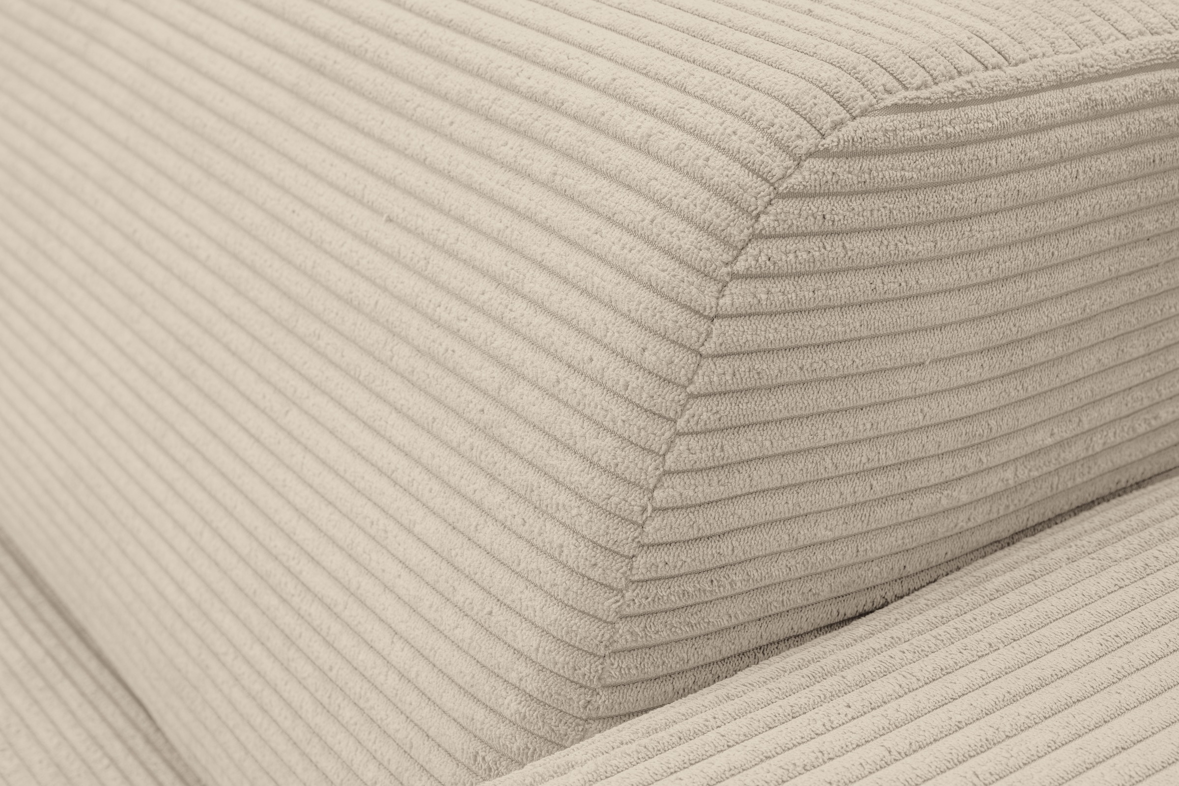 WERK2 Ecksofa »Zeus-M, tolles Sofa mit schönen Details, L-Form« Curvy Trend Garnitur, urbane Optik, komfortable Wellenunterfederung