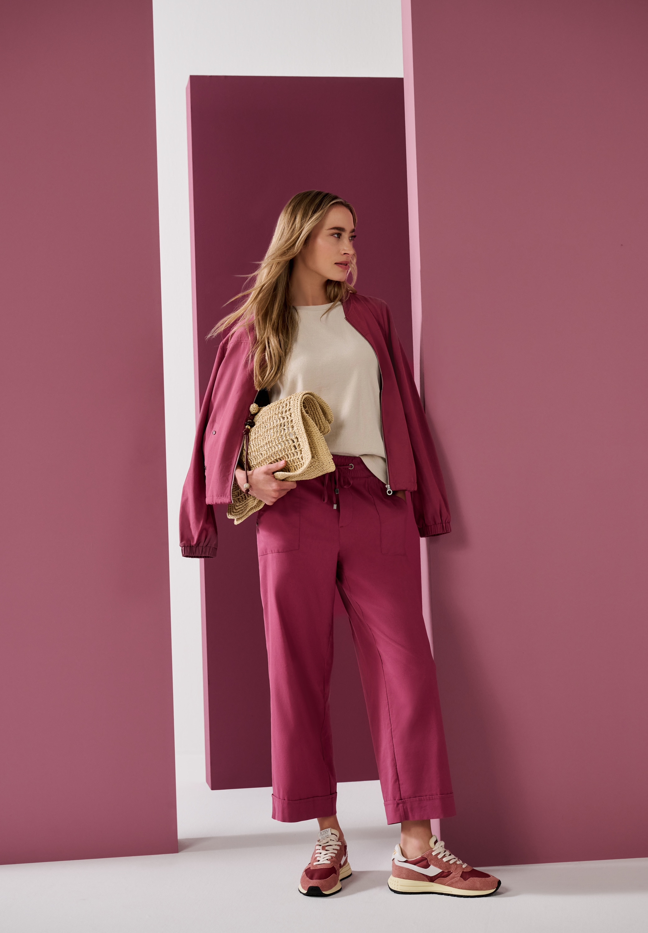 STREET ONE Stoffhose »Style Amalia«  Sommerhose im Casual Fit mit Turn-Up