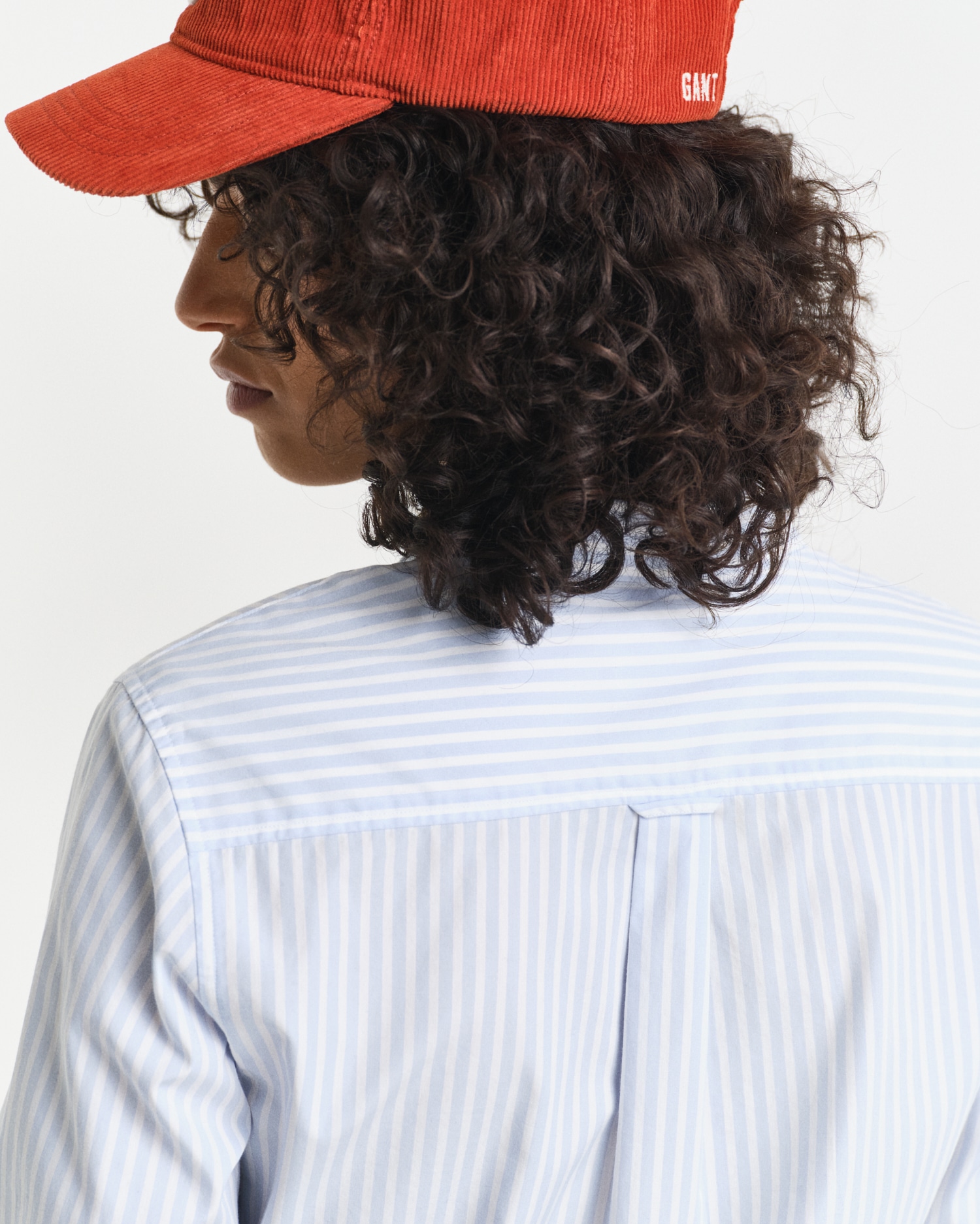 Gant Hemdbluse »REG POPLIN STRIPED SHIRT«, mit einer kleinen Logostickerei auf der Brust