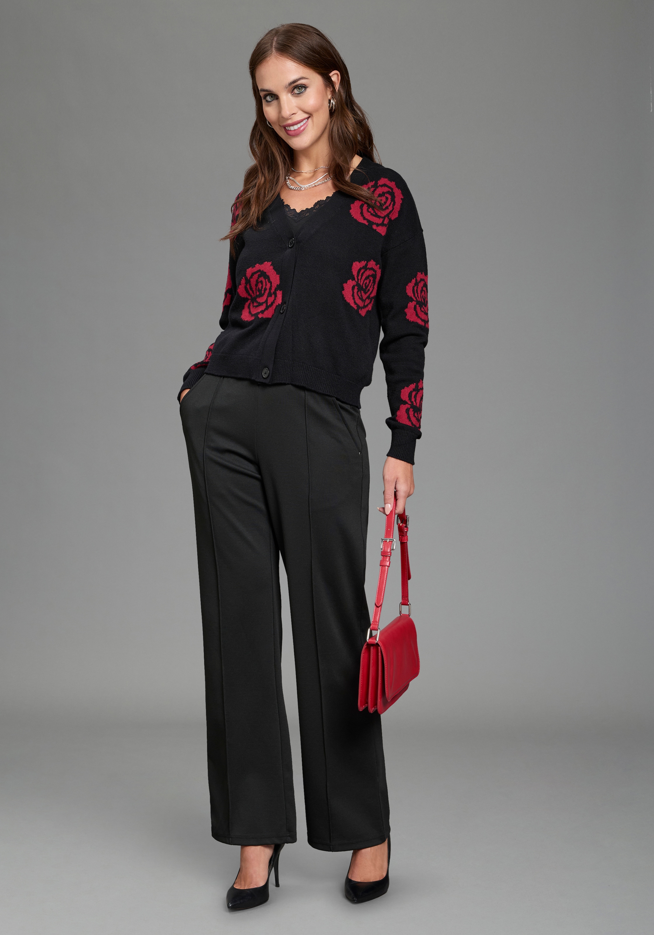 Bruno Banani Cardigan »aus Jacquard-Strick« mit Muster, kurze Form, mit V-Ausschnitt, lässig geschnittene Passform