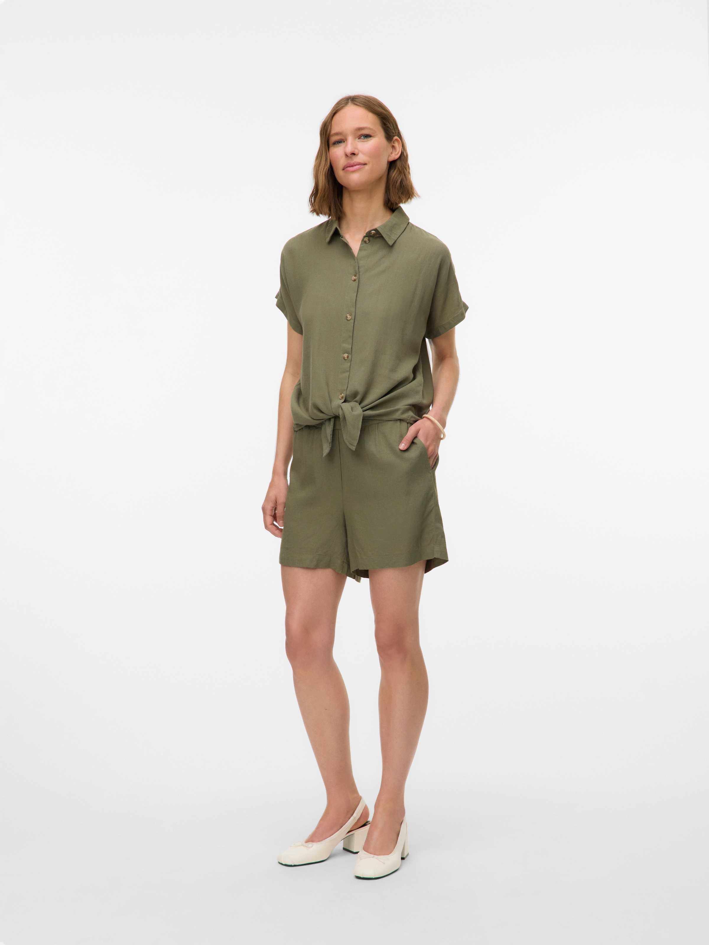Vero Moda Shorts »VMTHEA MW SHORTS WVN NOOS«