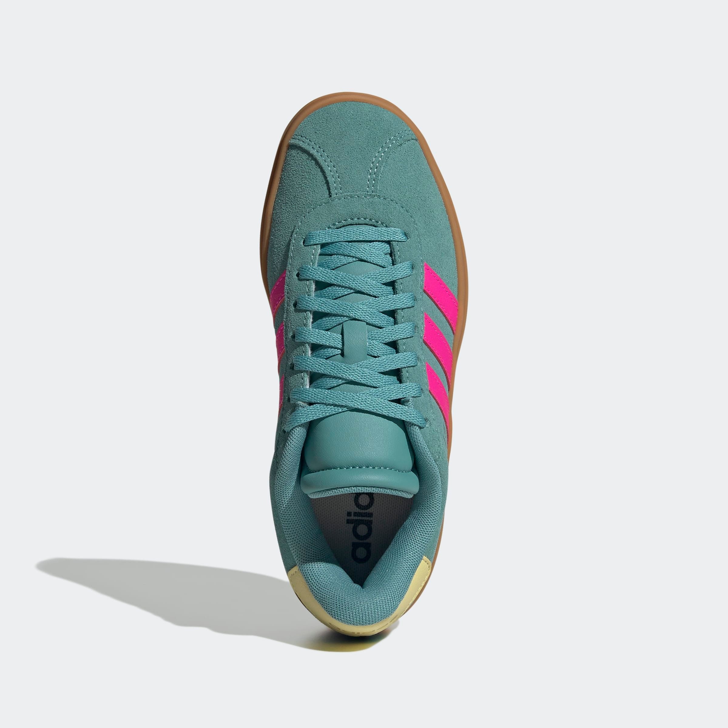 adidas Sportswear Plateausneaker »VL COURT BOLD LIFESTYLE KIDS«, Design auf den Spuren des adidas Gazelle Bold