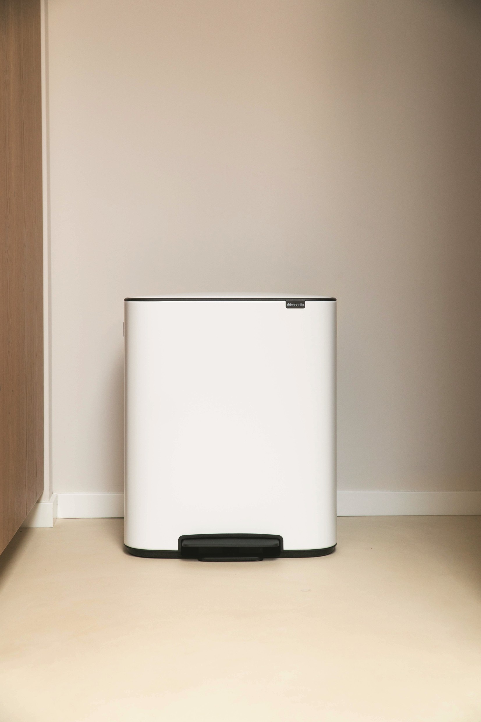 Brabantia Mülleimer »Bo Treteimer, 60L« sanft schließender Deckel, mit leichter Pedalbedienung