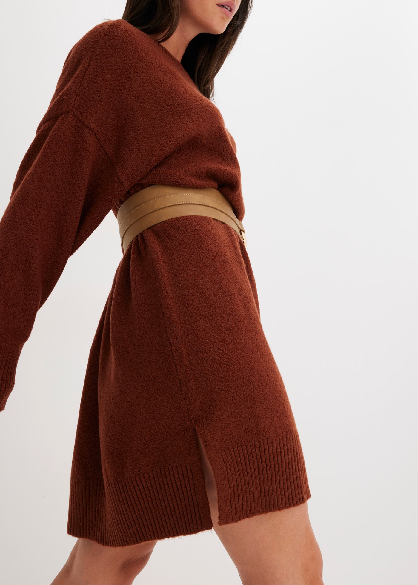 bonprix Sweatkleid »Oversize-Strickkleid« aus Materialmix, Oversize Passform, knielang, mit Seitenschlitzen