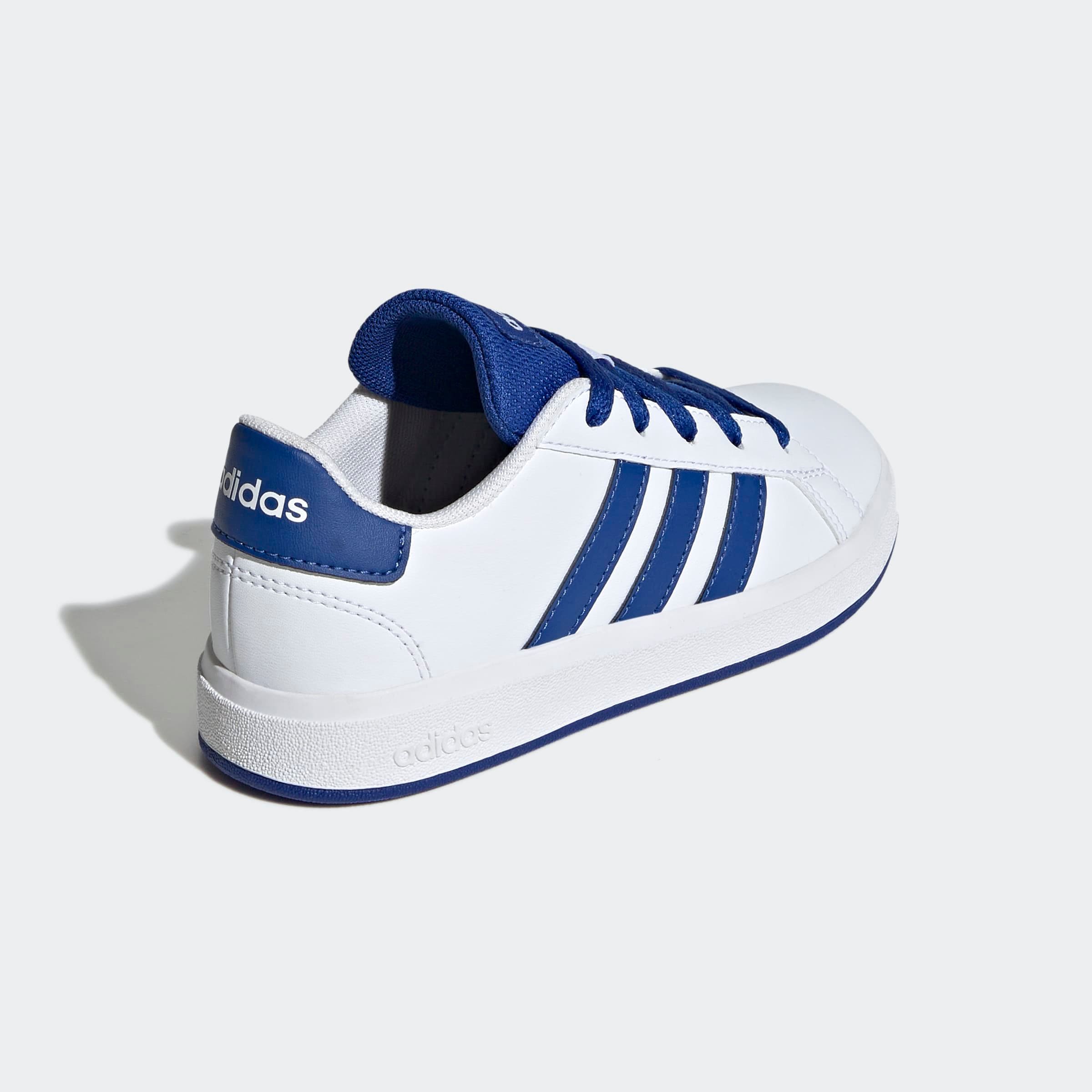 adidas Sportswear Sneaker »GRAND COURT LIFESTYLE TENNIS LACE-UP«, Design auf den Spuren des adidas Superstar