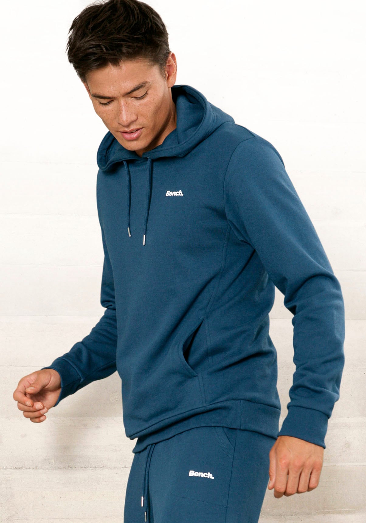 Bench. Loungewear Kapuzensweatshirt, mit online shoppen OTTO seitlichen bei Taschen