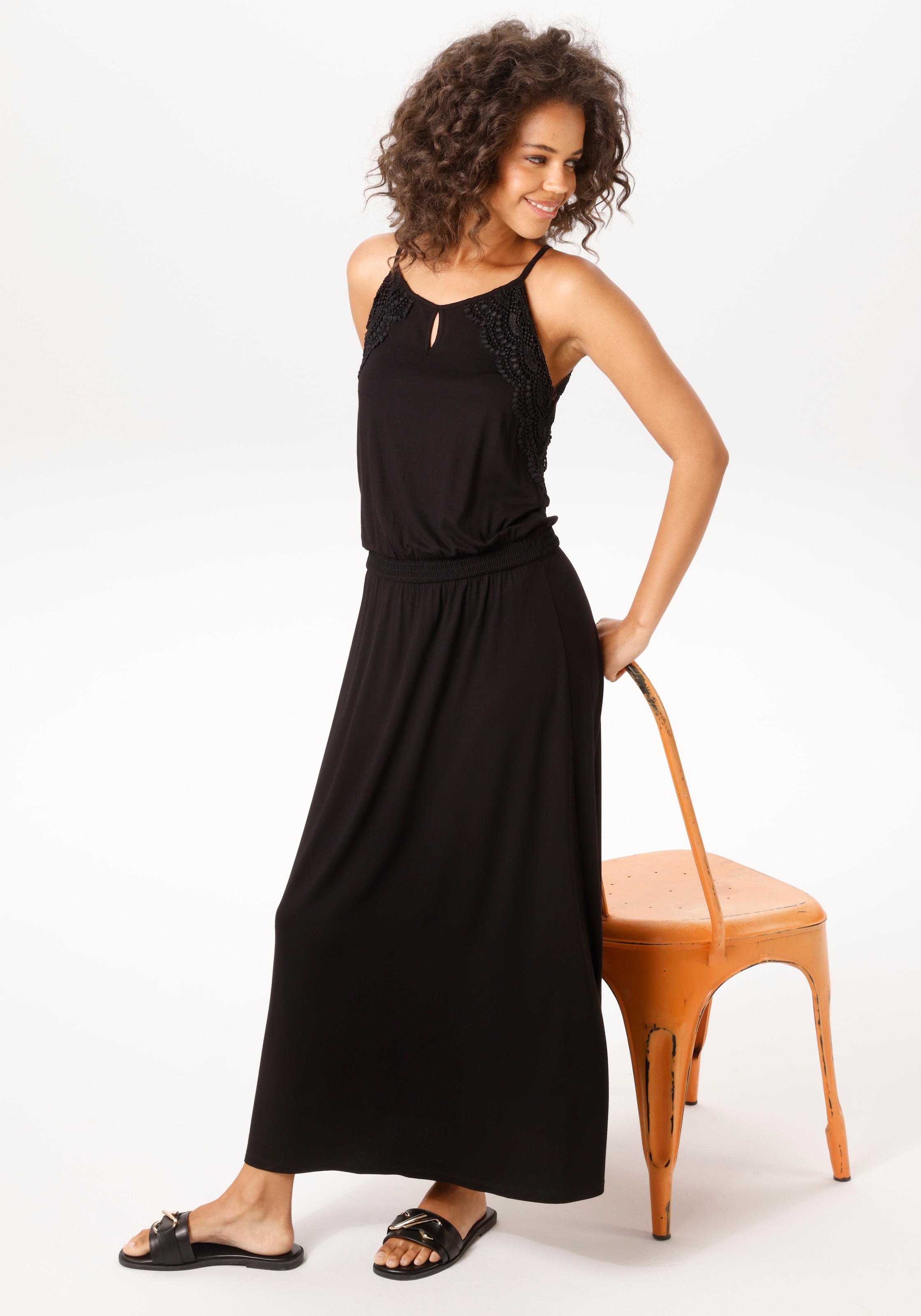 Aniston CASUAL Sommerkleid aufwändig mit Häkelspitze verziert - NEUE KOLLEKTION