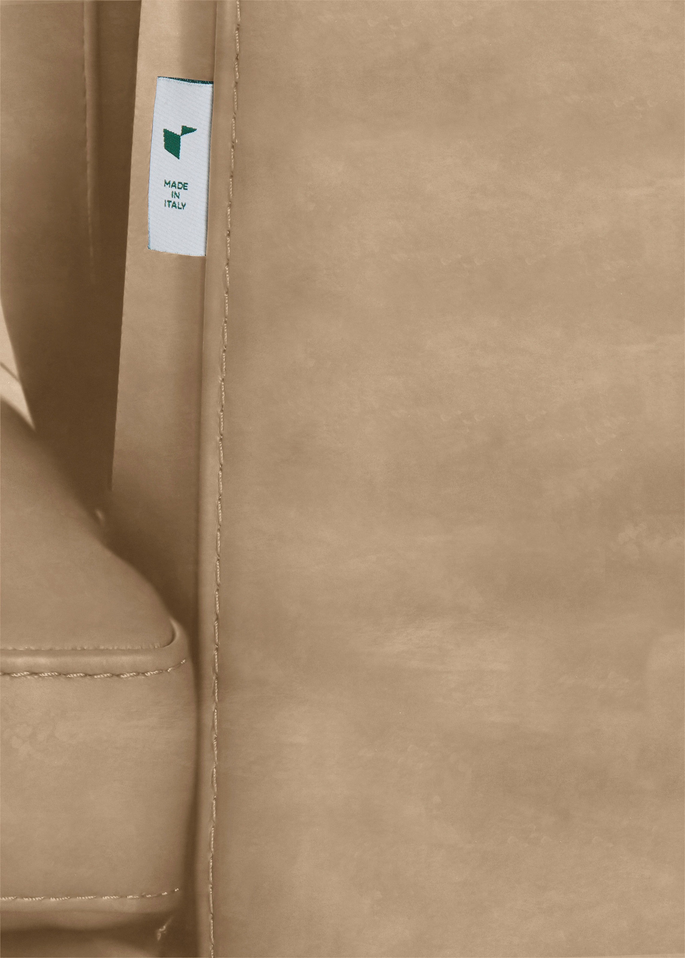 CALIA ITALIA 3-Sitzer »Gaia, Sofa im edlen Design und mit erstklassigem Sitzkomfort«, aus pflegeleichtem Luxus-Microfaser Ginevra Hydro Care