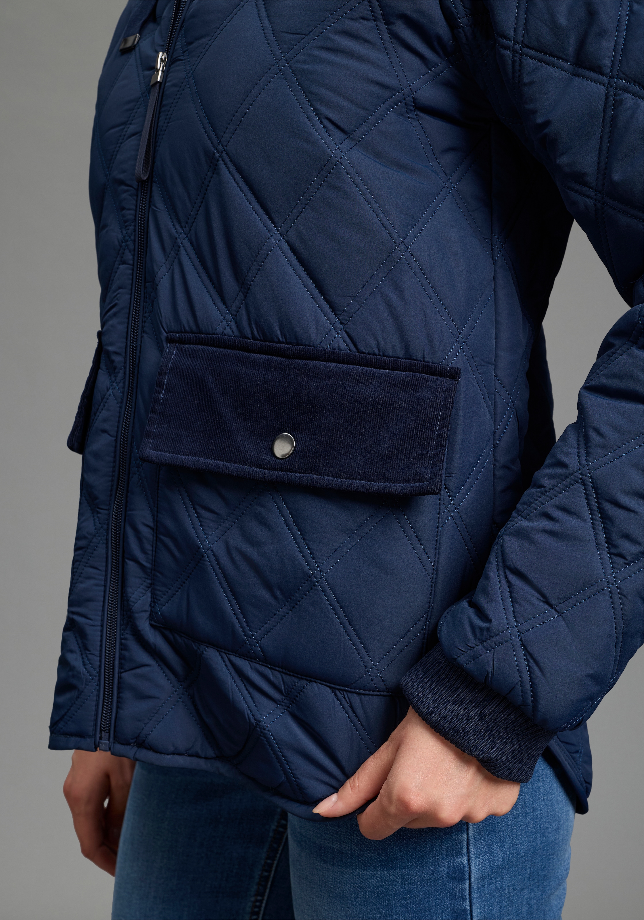 Laura Scott Steppjacke mit Kapuze Kapuze mit modernem Steppmuster für den Übergang