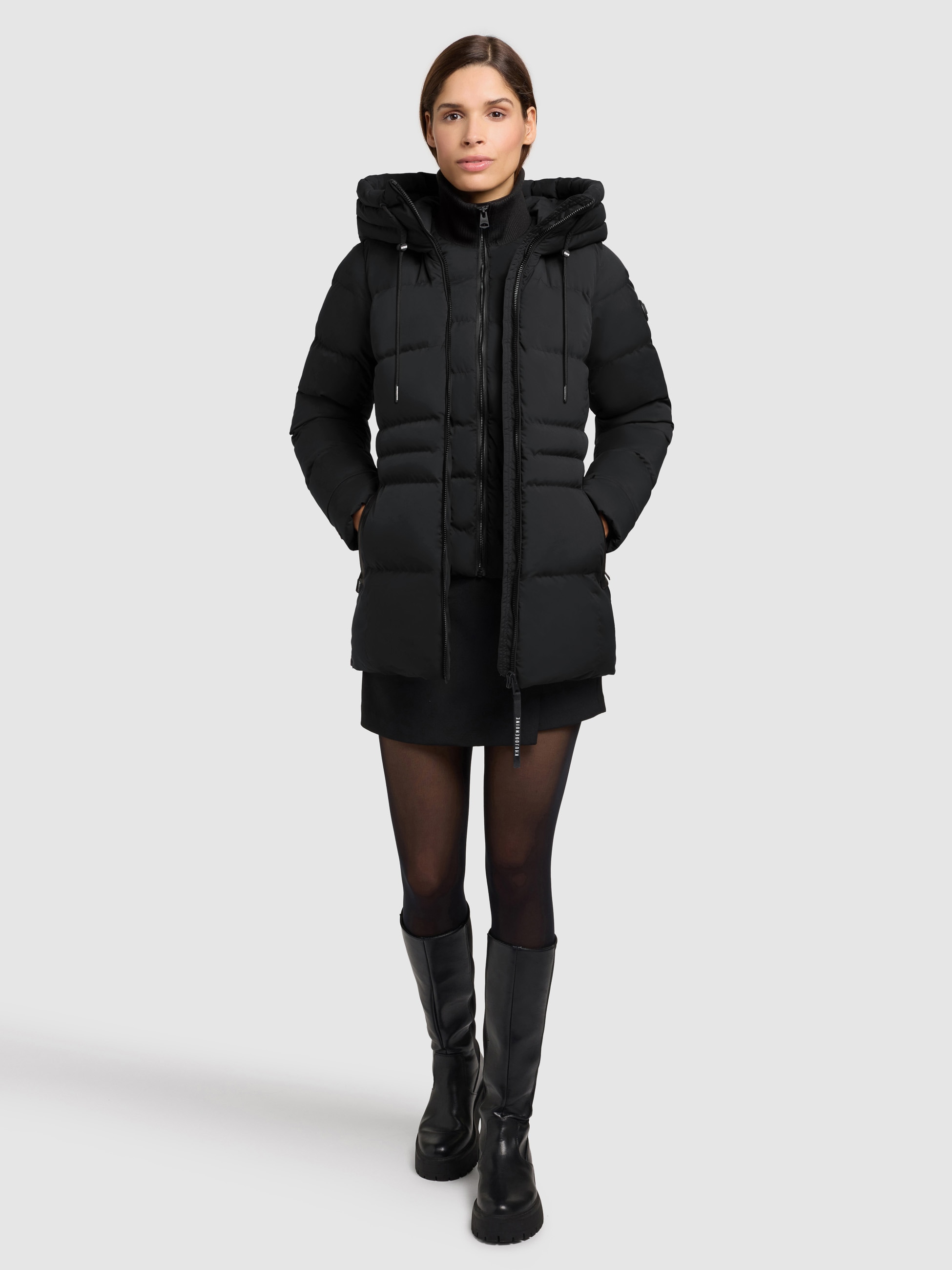 khujo Steppjacke »MATLA« mit Kapuze Reißverschlusstaschen mit Fleecefutter, eine Ärmeltasche