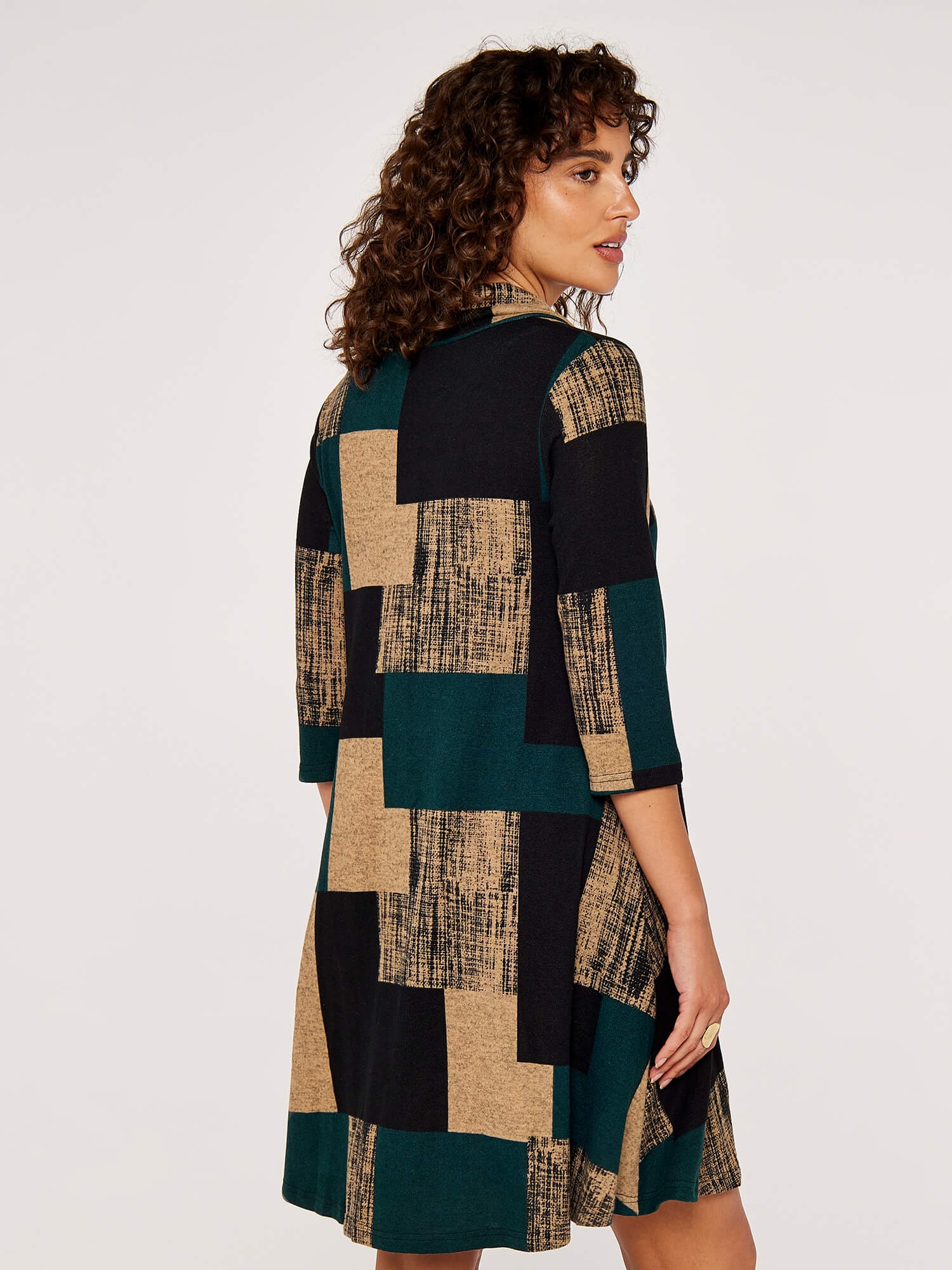 Apricot Strickkleid »Swing Dress« mit Umschlagkragen