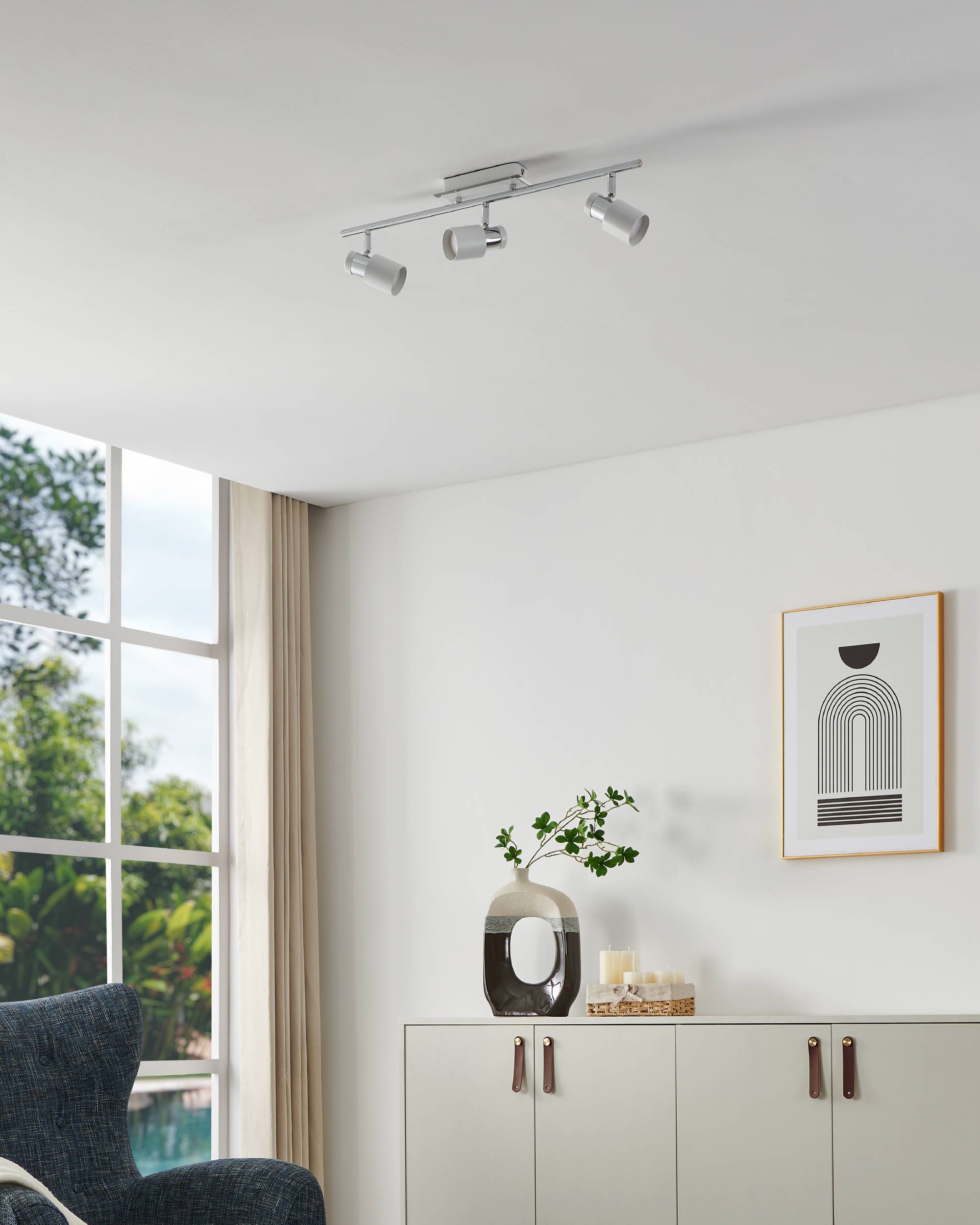 EGLO Deckenleuchte »Davida Deckenlampe, Deckenspot aus Metall, Wohnzimmerlampe, GU10« GU10 1 Stk. Spot - L58 x B7 cm - chrom, weiß - 3X4,6W inkl.