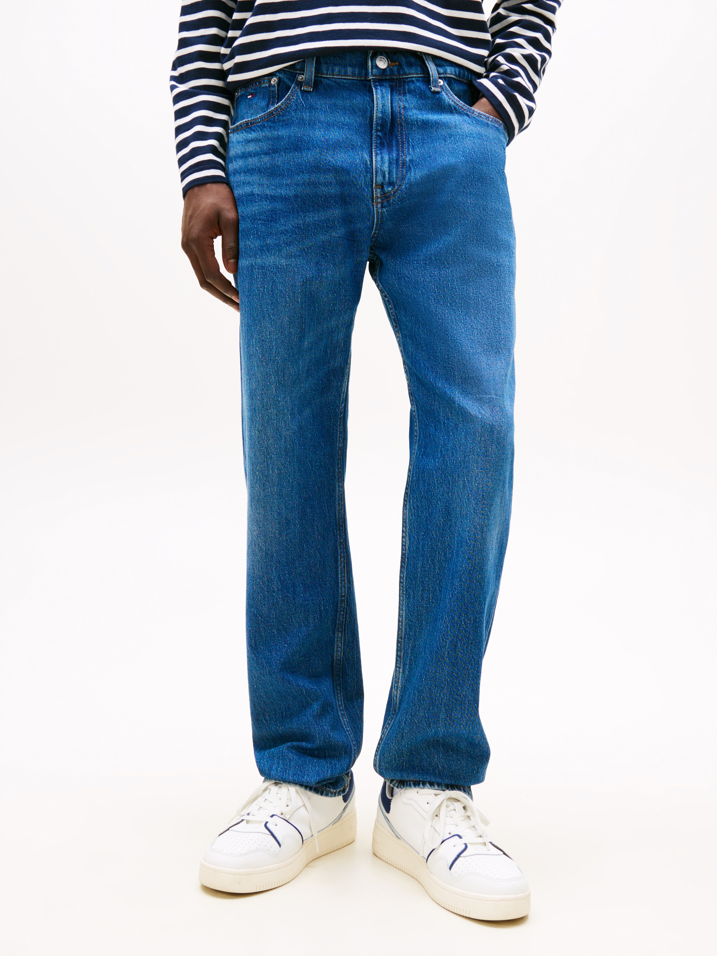 Tommy Jeans Slim-fit-Jeans »RYAN SLIM STRAIGHT«, mit Logoprägung
