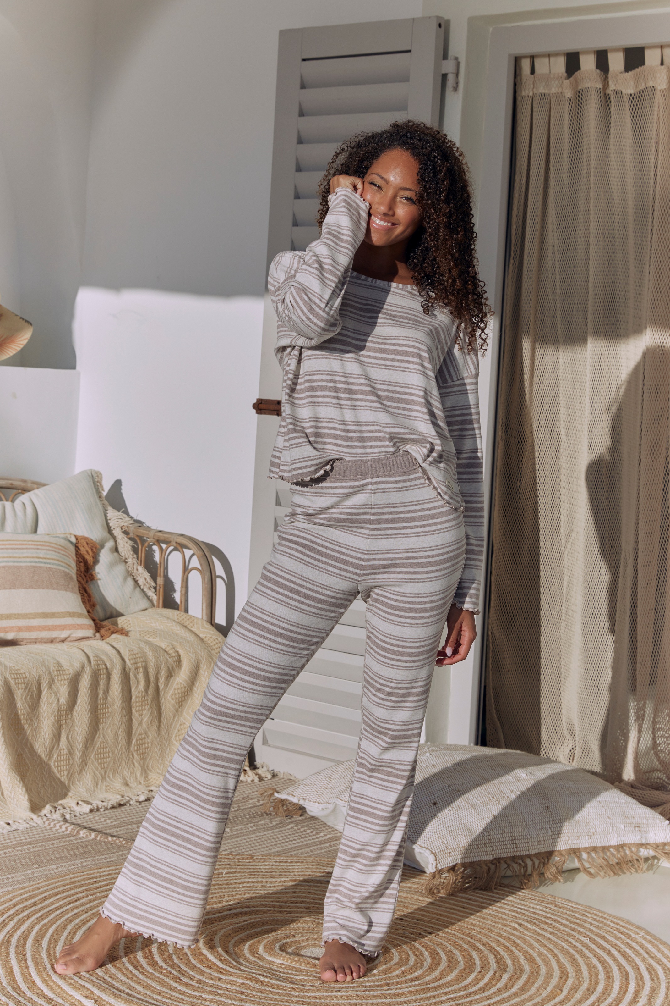 s.Oliver Pyjamaoberteil 1-teilig,  mit Babylock-Details
