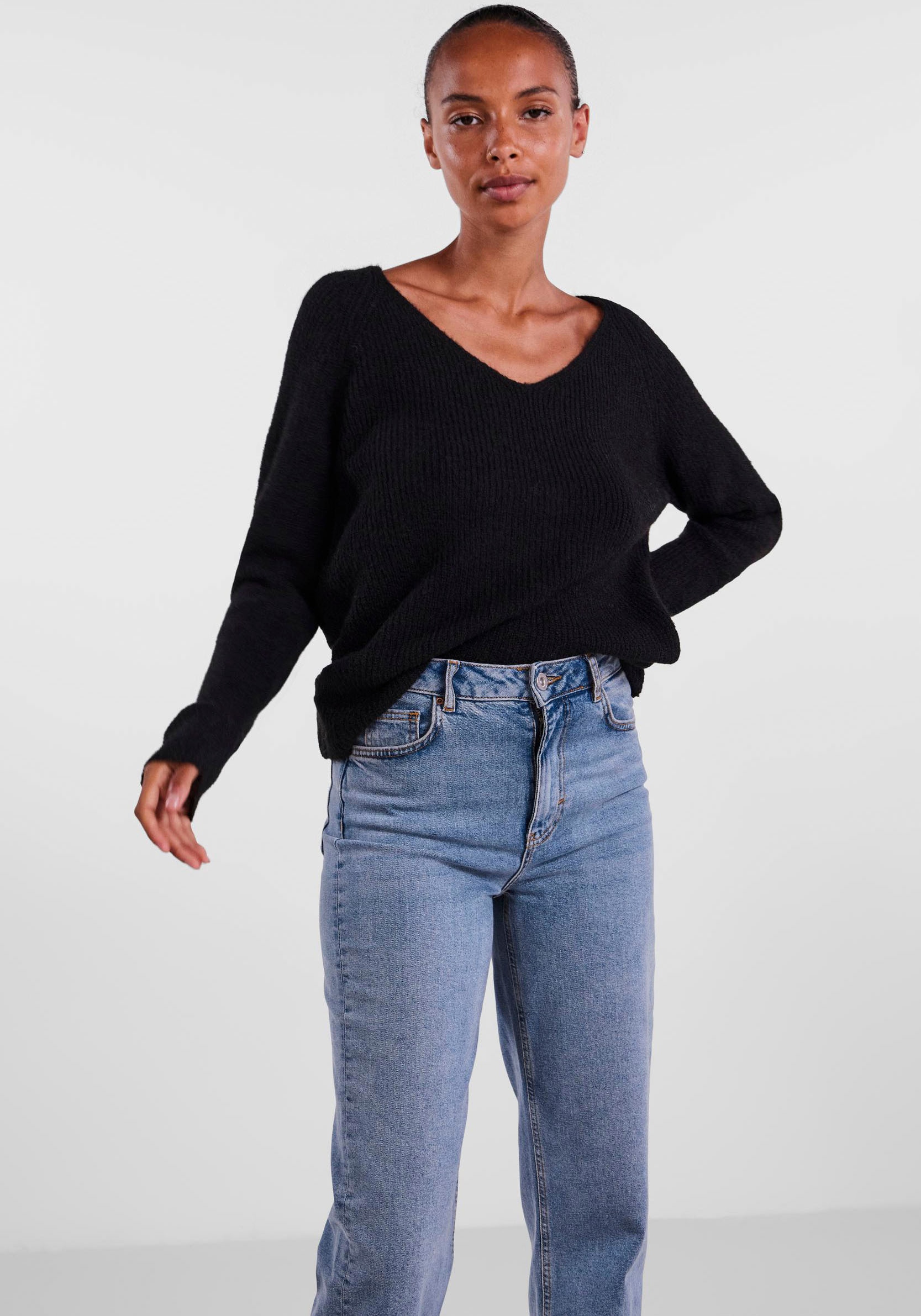 V-Ausschnitt-Pullover »PCELLEN LS V-NECK KNIT NOOS BC«, mit Wolle