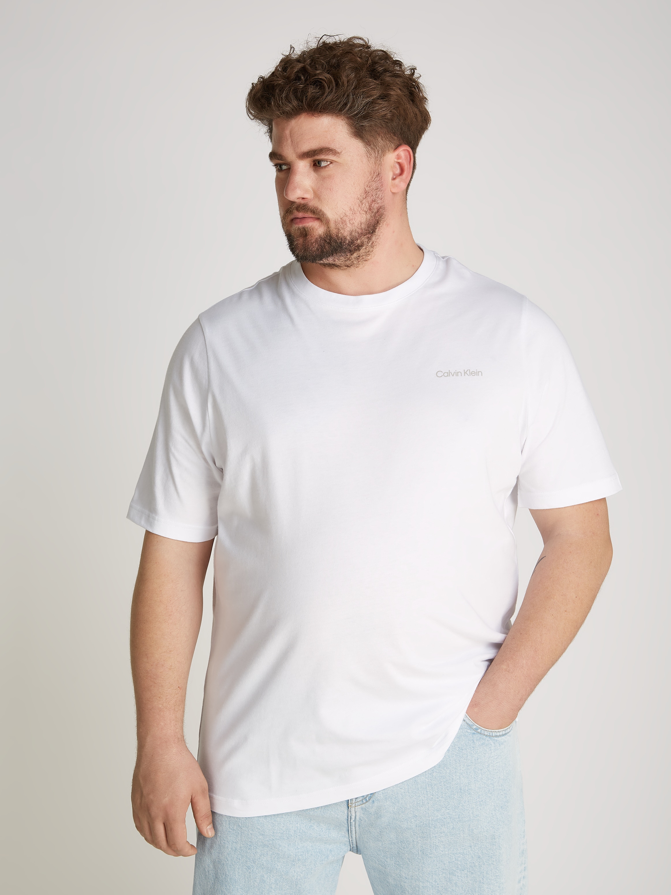 T-Shirt »BT_ENLARGED BACK LOGO T-SHIRT«, in großen Größen mit Markenlabel