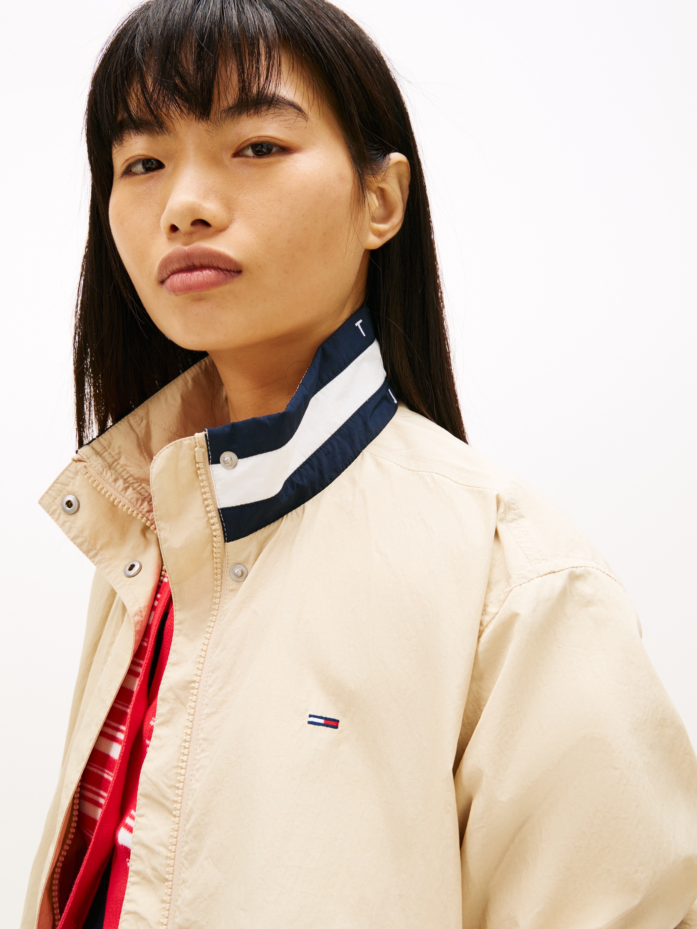 Tommy Jeans Outdoorjacke »TJW ESSENTIAL JACKET EXT« mit kontrastfarbenem Einsatz