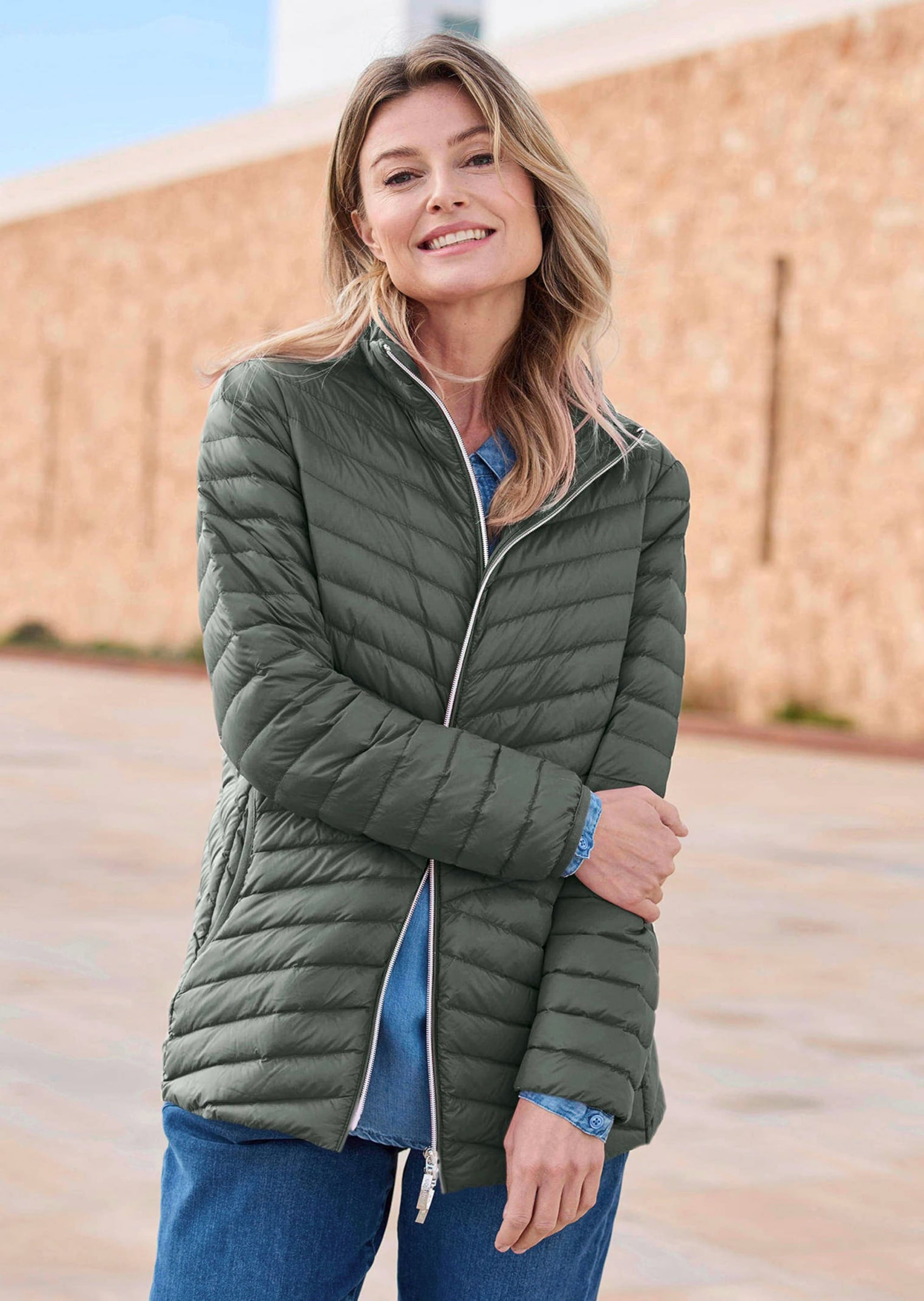 GOLDNER Steppjacke »Kurzgröße Daunenjacke mit femininer Steppung«