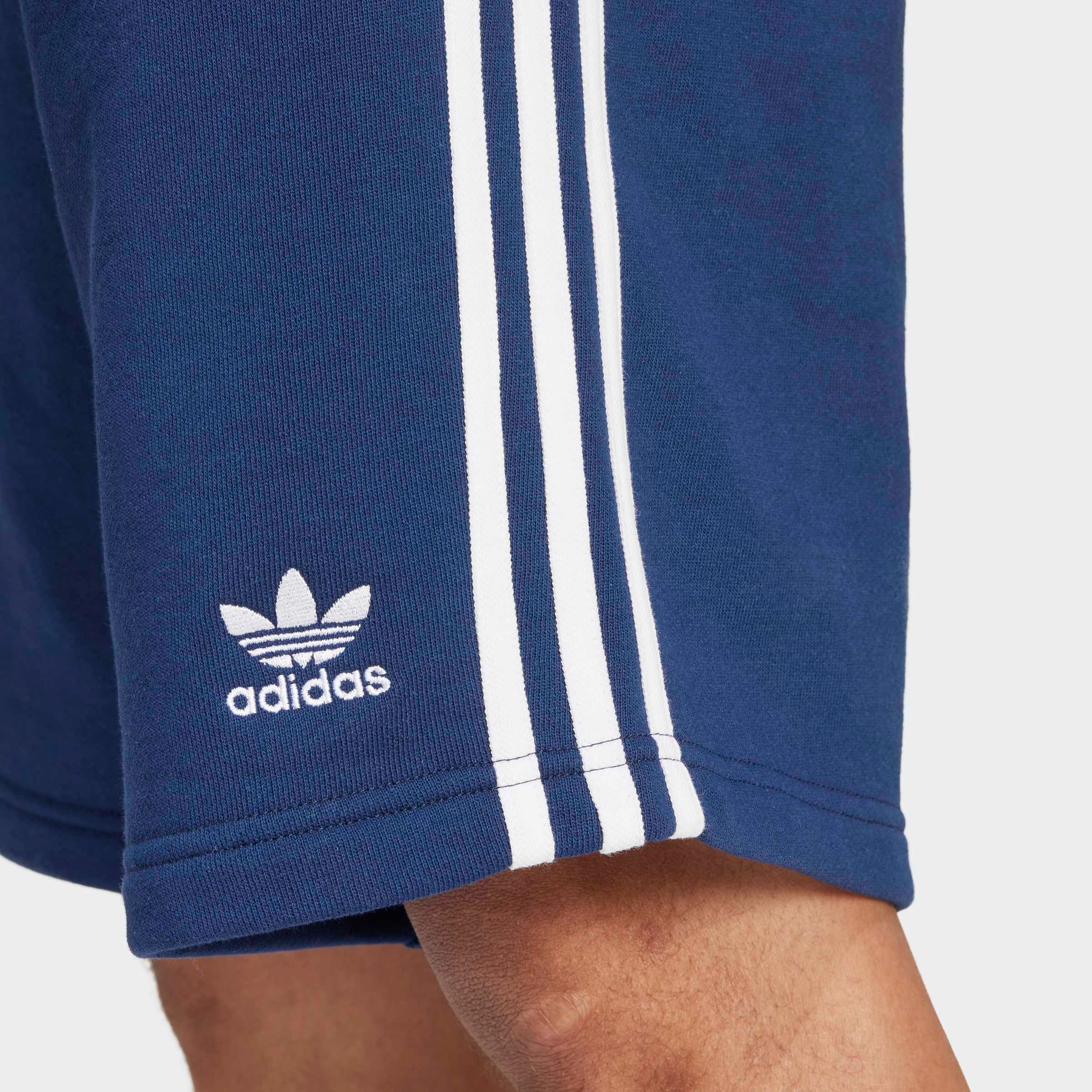 adidas Originals Shorts »3-STRIPE SHORT«, (1 tlg.), Drei Streifen Sweat Shorts aus weichem French-Terry Material