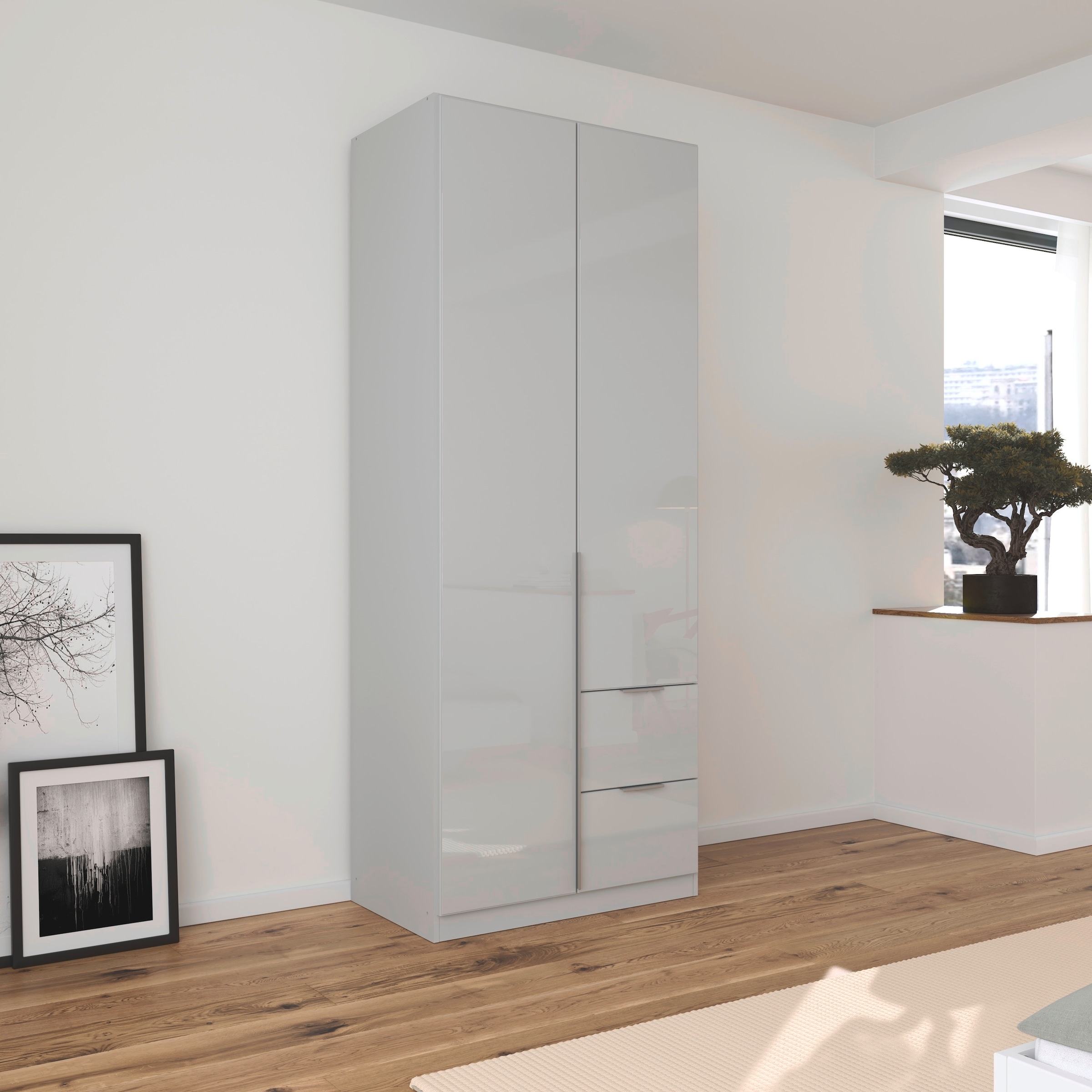 rauch Drehtürenschrank »Kleiderschrank Kleiderschränke Schrank Garderobe AGORDO mit Glasfront«, (in zwei Griff-Farben mit Glasfront), mit Außenschubkästen, in 6 Breiten und 2 Höhen MADE IN GERMANY