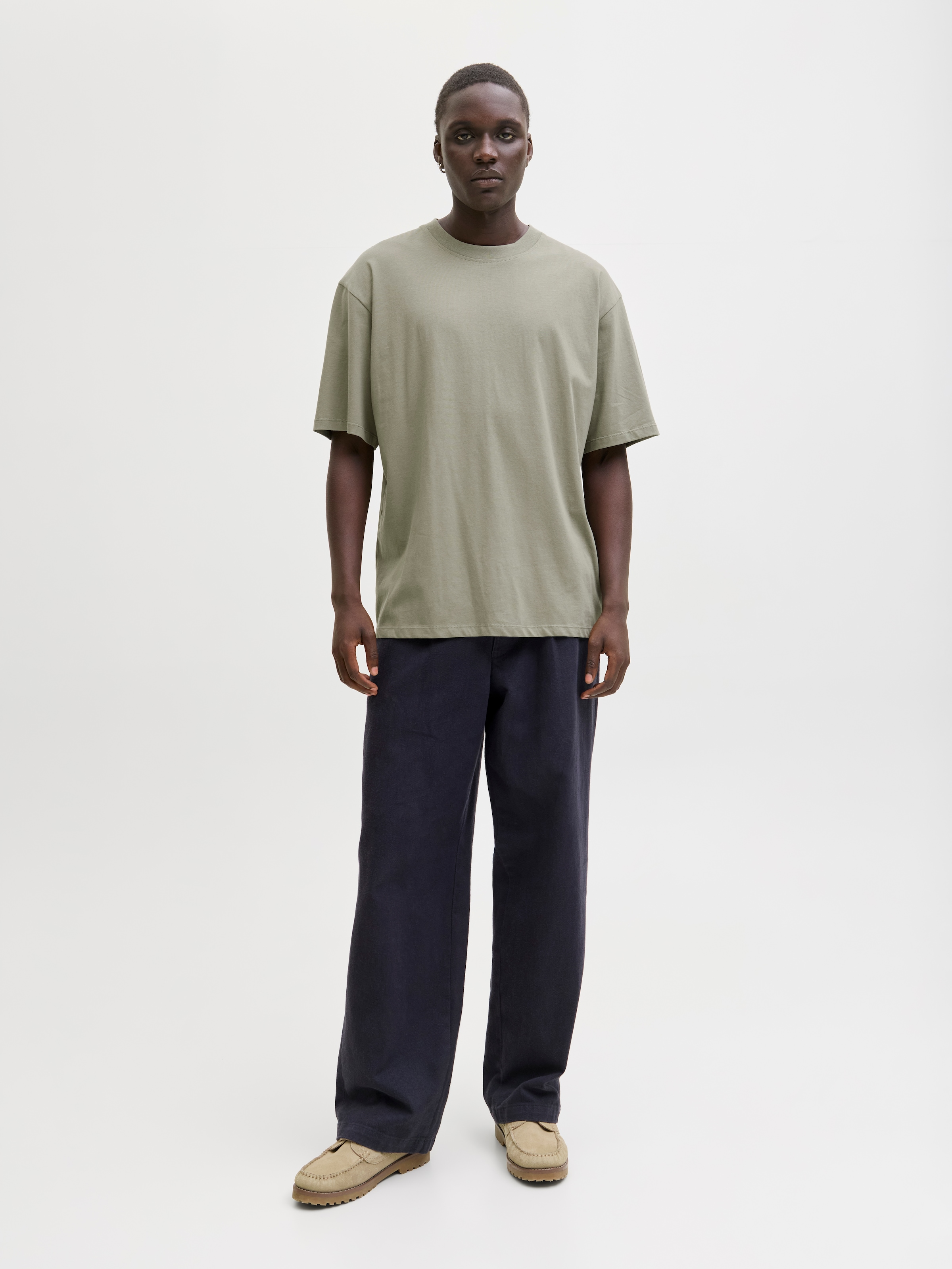 Jack & Jones Oversize-Shirt »JJEBRADLEY Oversize T-Shirt mit klassischem Rundhalsausschnitt« mit gekämmten Jersey