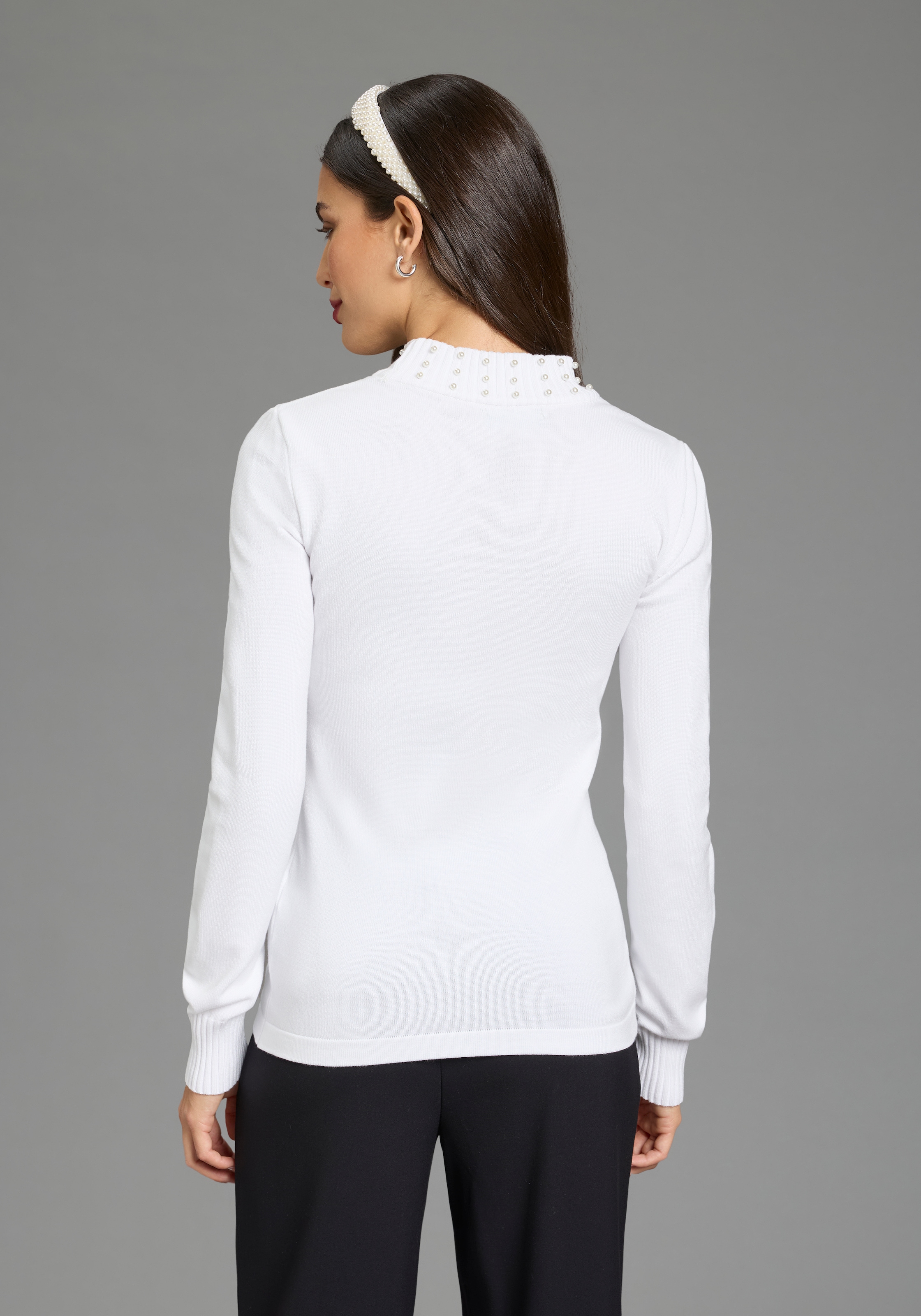 Melrose Rollkragenpullover mit eleganten Perlen am Kragen
