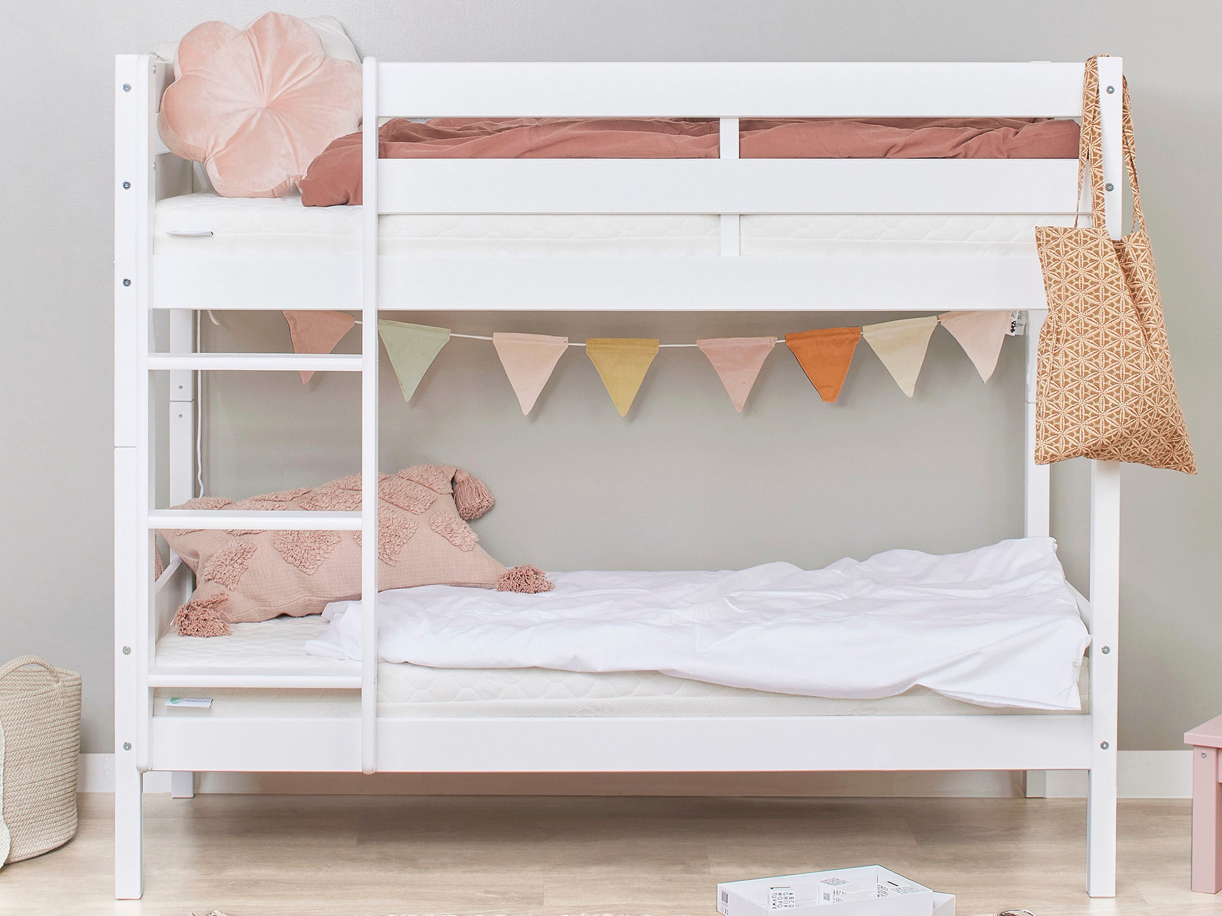 Hoppekids Etagenbett »ECO Comfort Kinderbett 90x200 oder 70x160 aus Massivholz in 4 Farben« TÜV, FSC und Nordisches Umweltzeichen – wahlweise mit Matratzen
