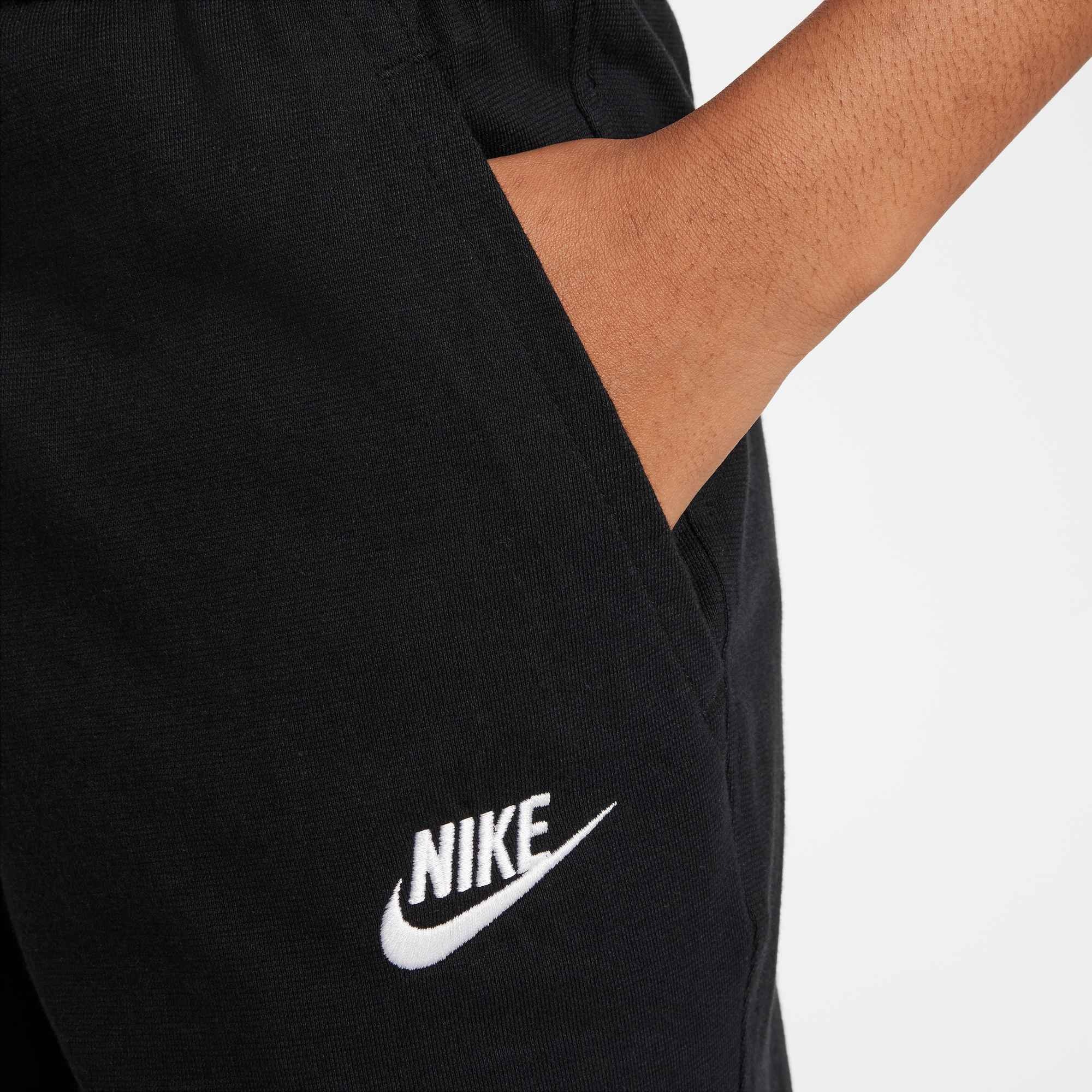 Nike Sportswear Trainingsshorts »K NSW CLUB KNIT SHORT 6IN LBR«  aus Single Jersey, elastischer Bund mit innenliegendem Kordelzug