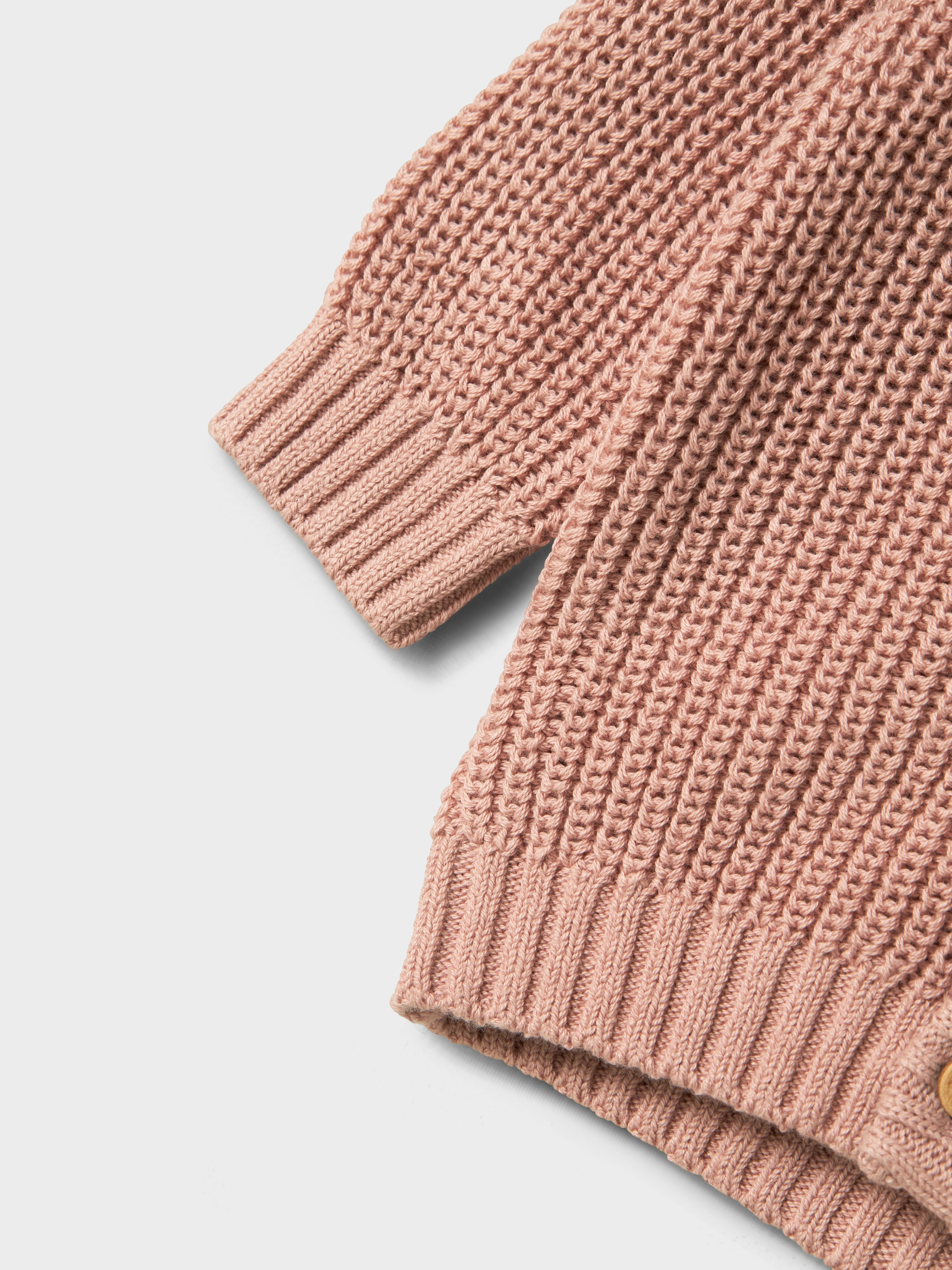 Lil' Atelier Strickjacke »NBNEMLEN LS KNIT CARD LIL NOOS« weiche Baumwolle, Rippstrick