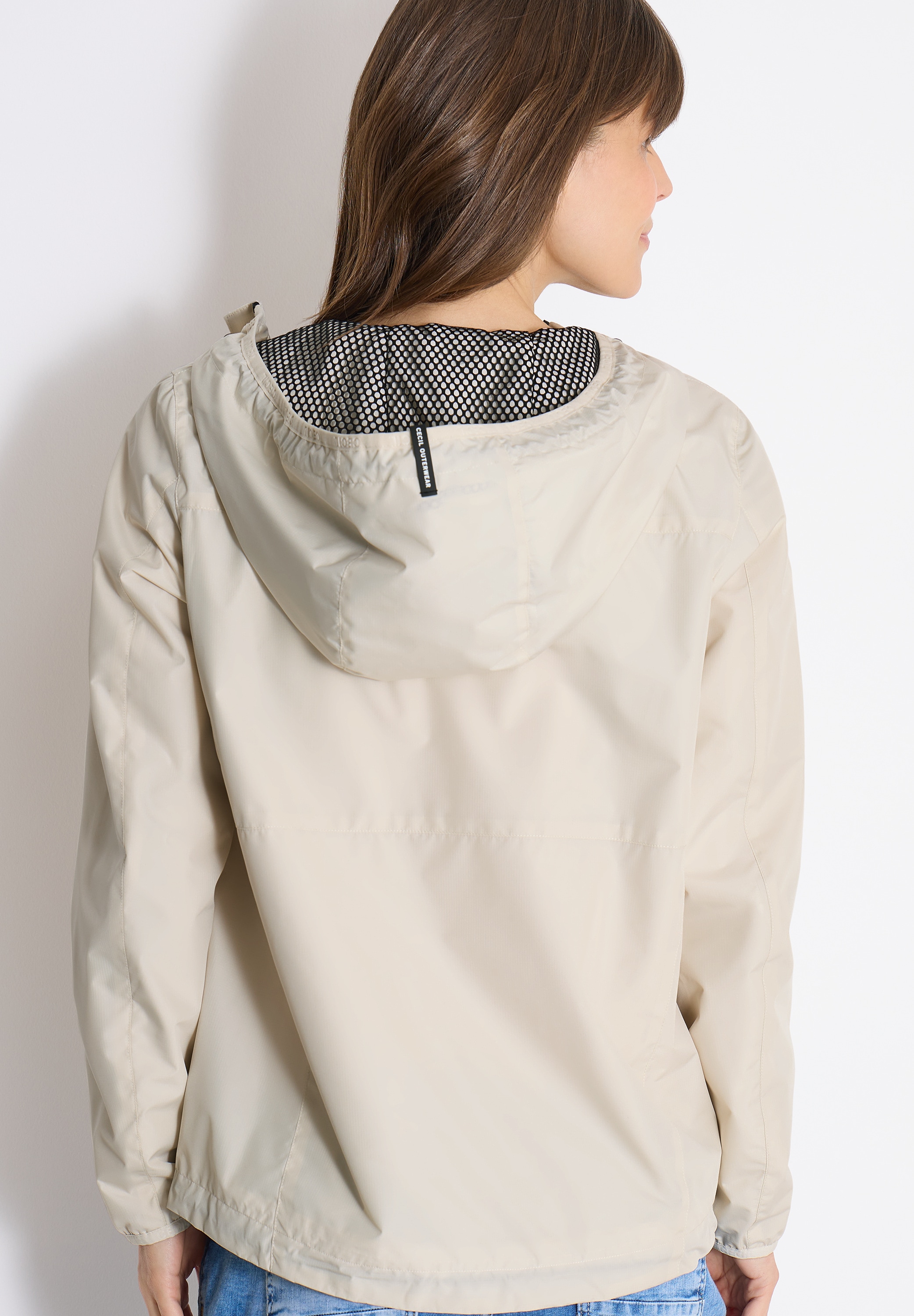 Cecil Softshelljacke mit Kapuze mit Kapuze und Tunnelzug