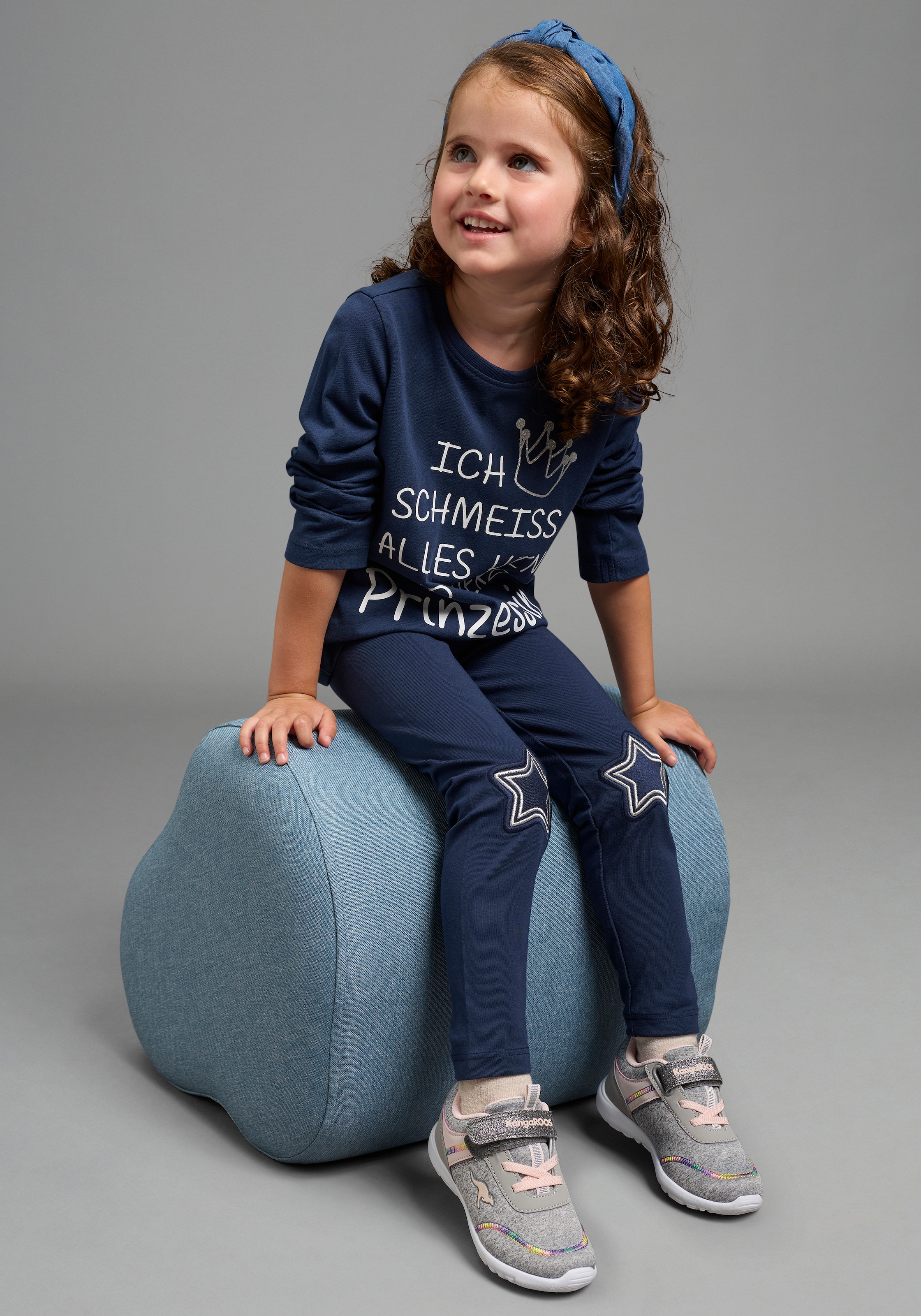 KIDSWORLD Leggings »Süße Leggings mit Sternenapplikation«  extra-eng geschnittene Slim Fit Form, mit innenliegendem Gummizug