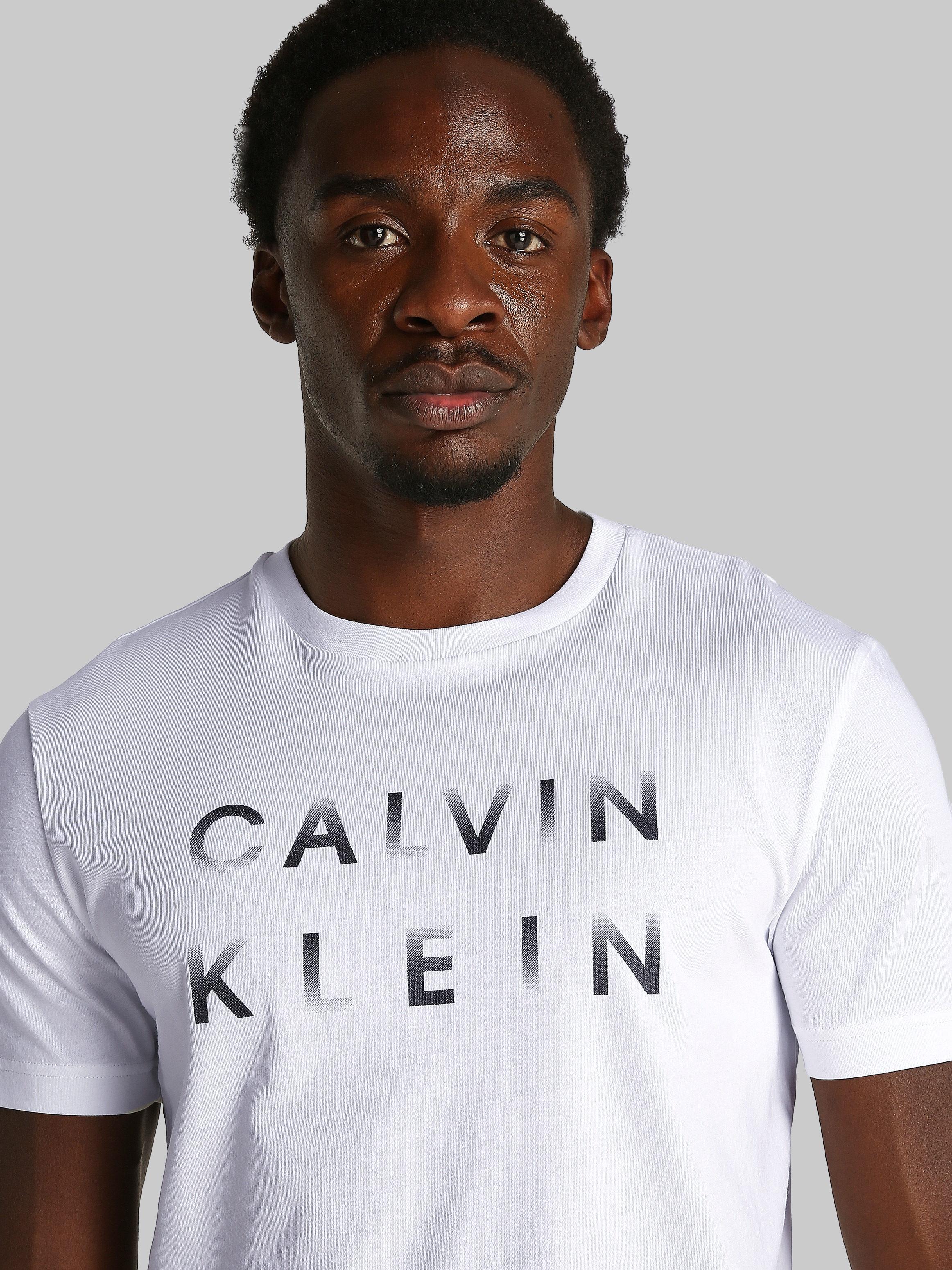 Calvin Klein T-Shirt »CP-ENLARGED LOGO T-SHIRT«, mit Logo auf der Brust