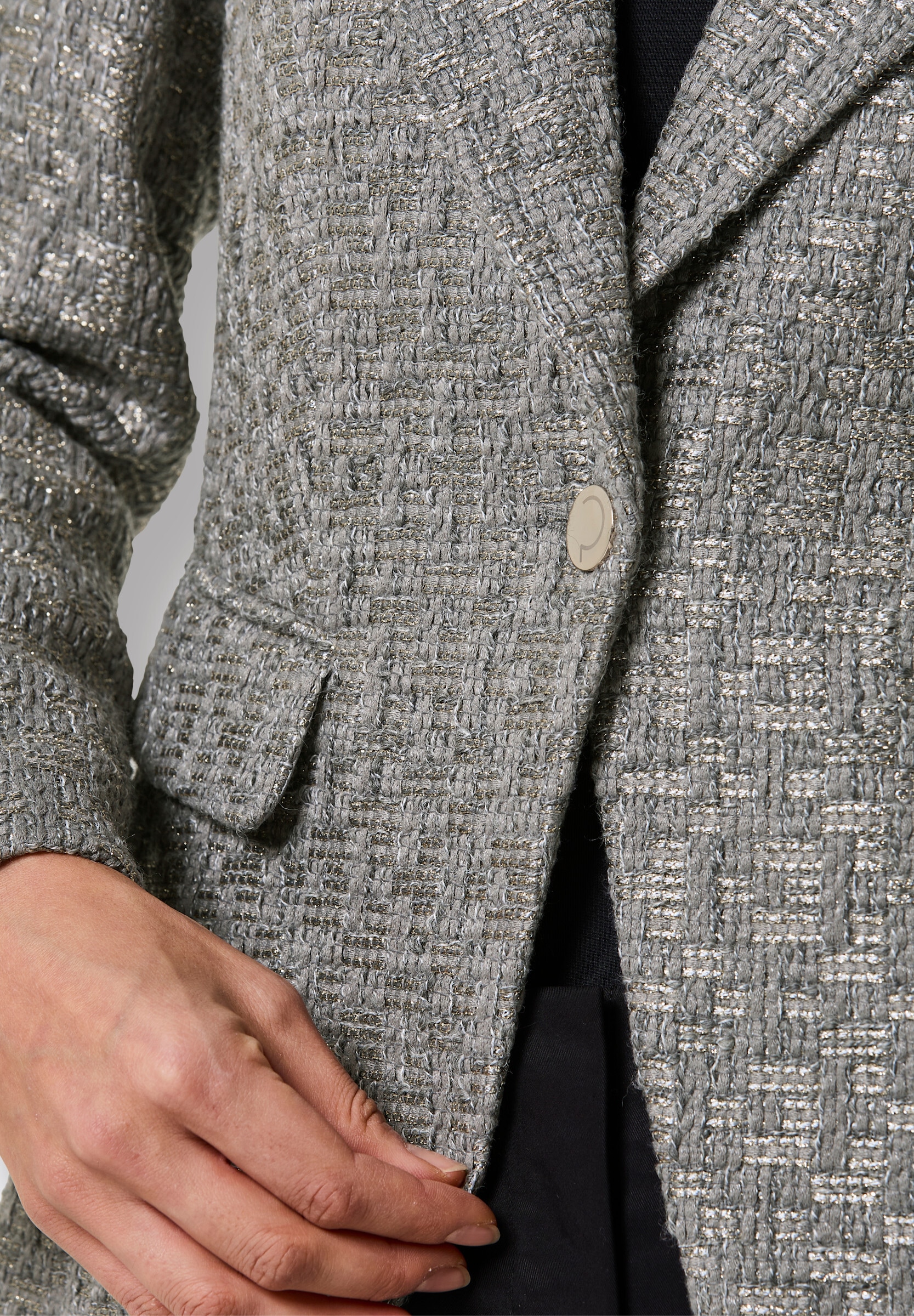 creation L Blusenblazer »Woll-Mix-Blazer Bouclé-Blazer mit schräger Kante«