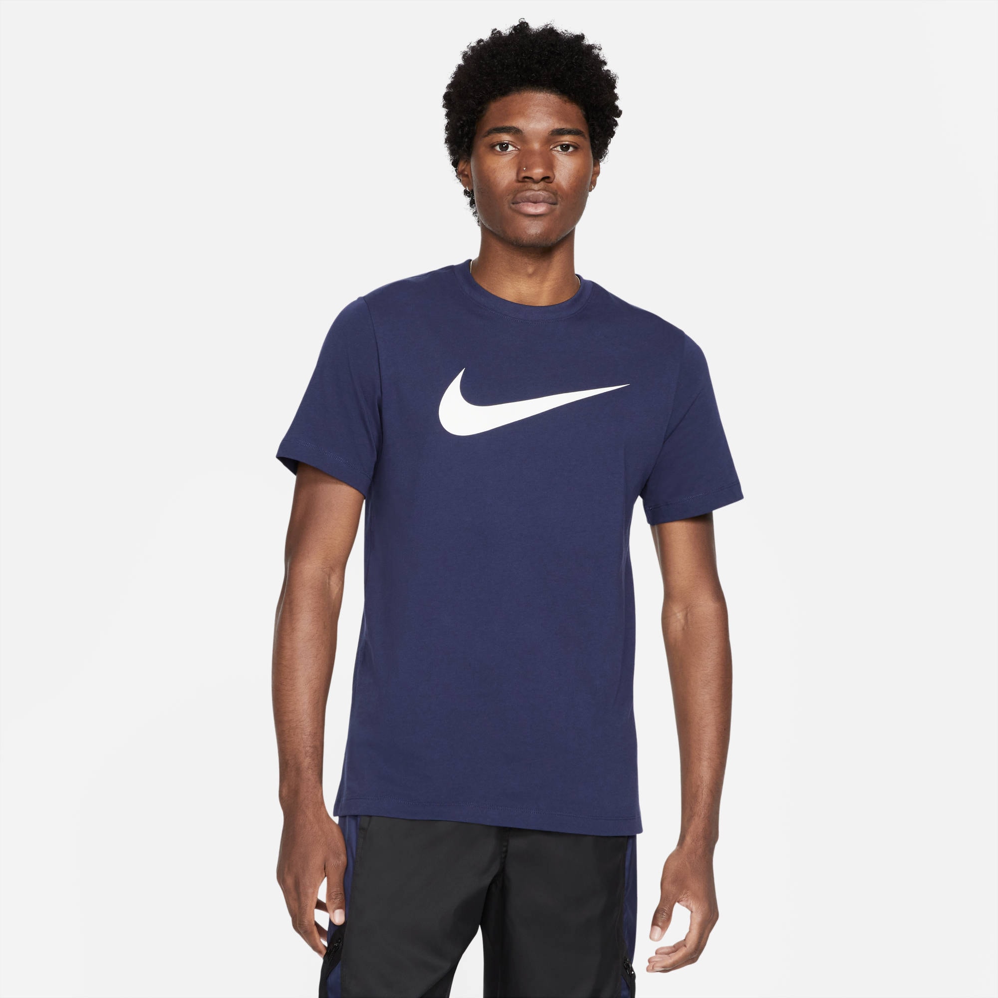 Nike Sportswear T-Shirt »M NSW TEE ICON SWOOSH« Kurzarm, Rundhalsausschnitt, aus Baumwolle