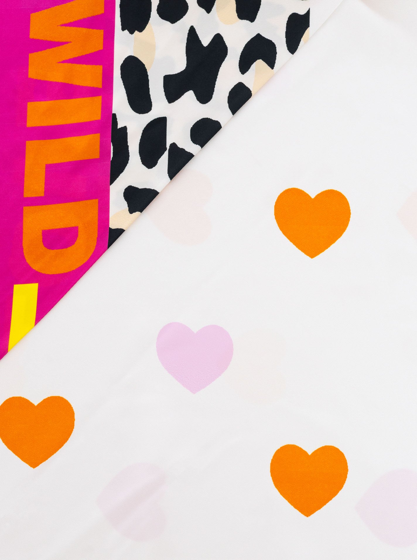 Zwillingsherz Dreieckstuch »"Wild Love"« farbenfroh, Leo-Design mit "LOVE" Schriftzug, glänzende Oberfläche