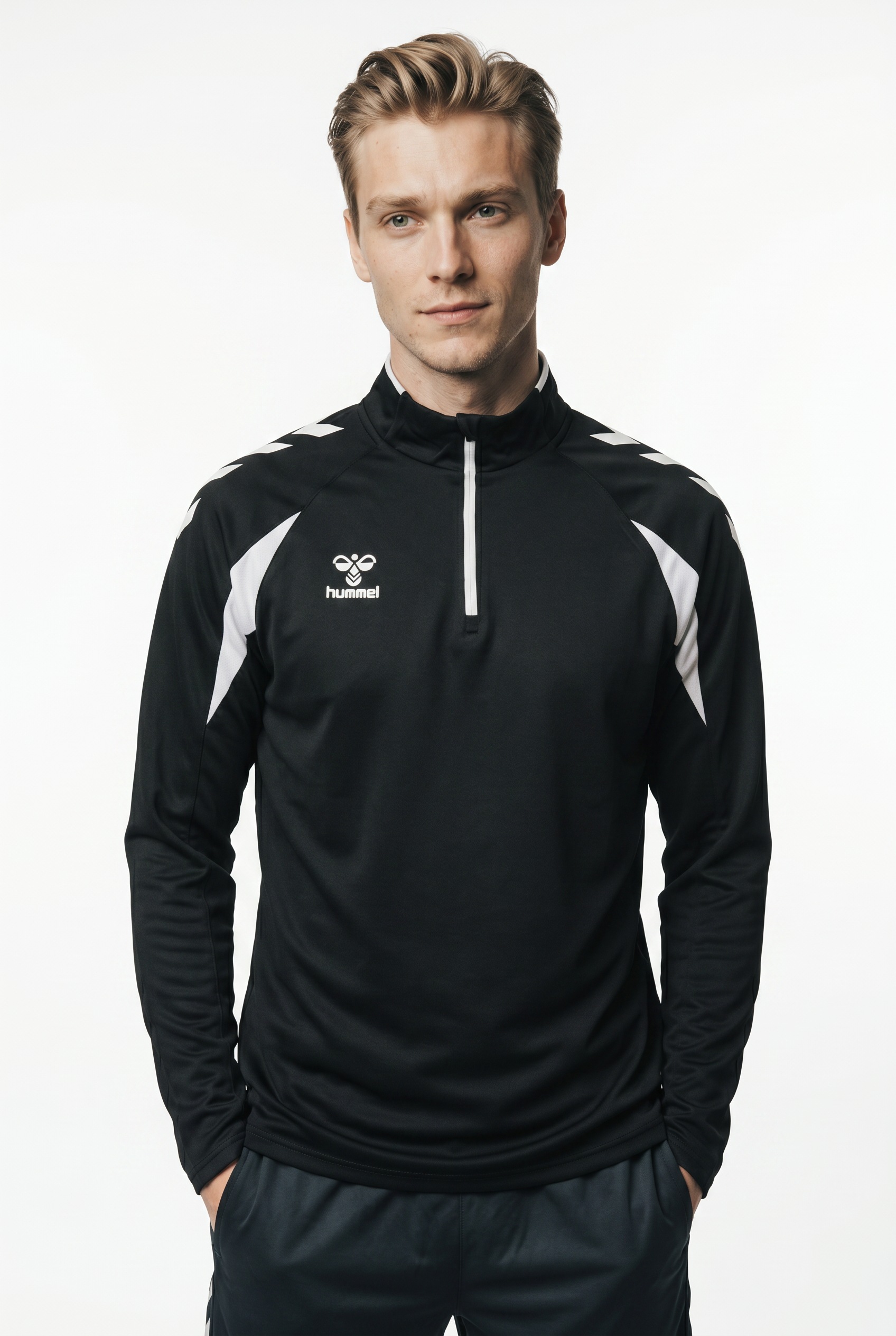 hummel Trainingsshirt »HMLCORE 2.0 HALF ZIP« normale Passform, mit Reißverschluss, für Fitnessaktivitäten