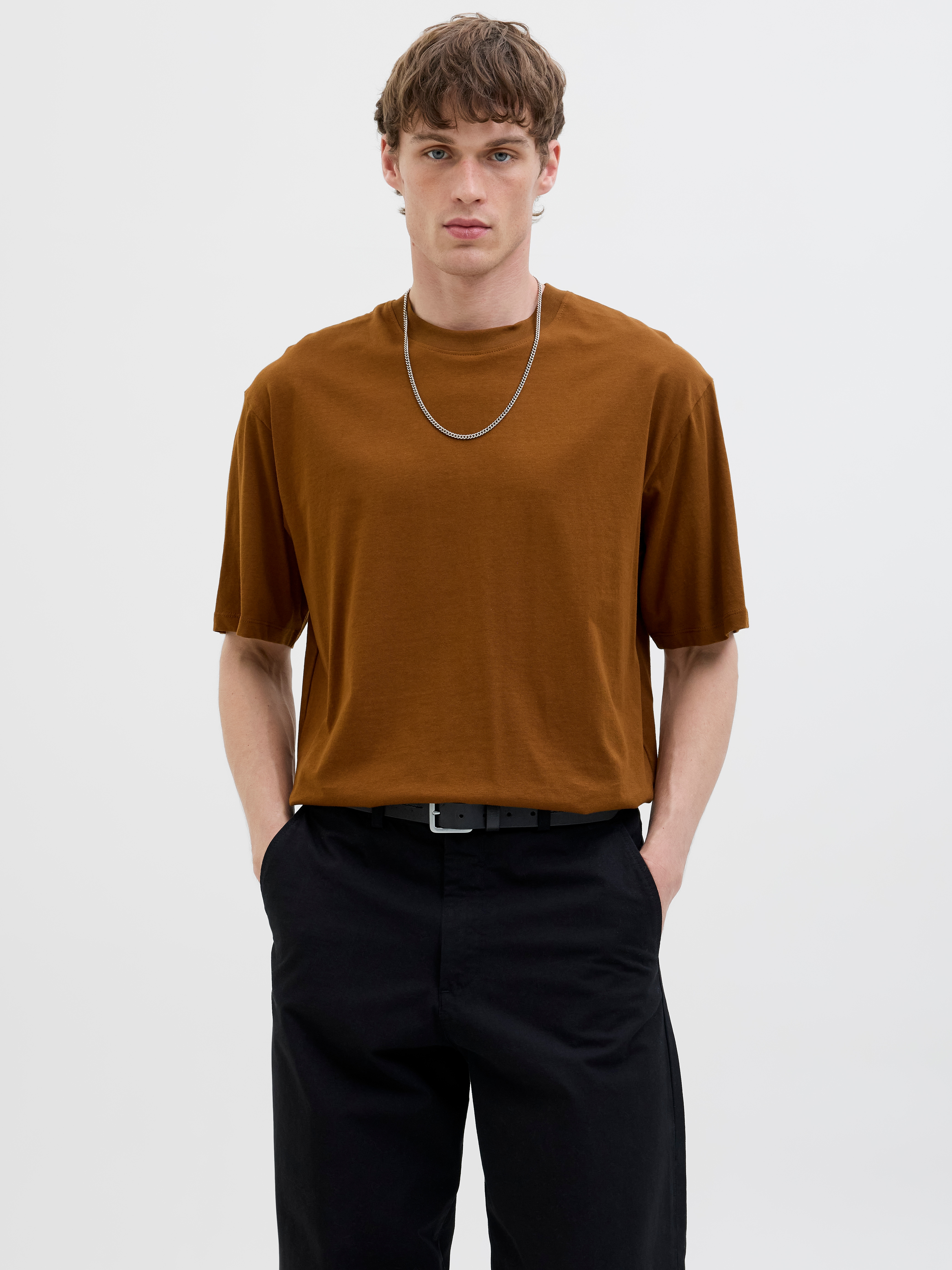 Jack & Jones Herren Oversize-Shirt »JJEBRADLEY Oversize T-Shirt mit klassischem Rundhalsausschnitt« mit gekämmten Jersey in braun, Größe XXL