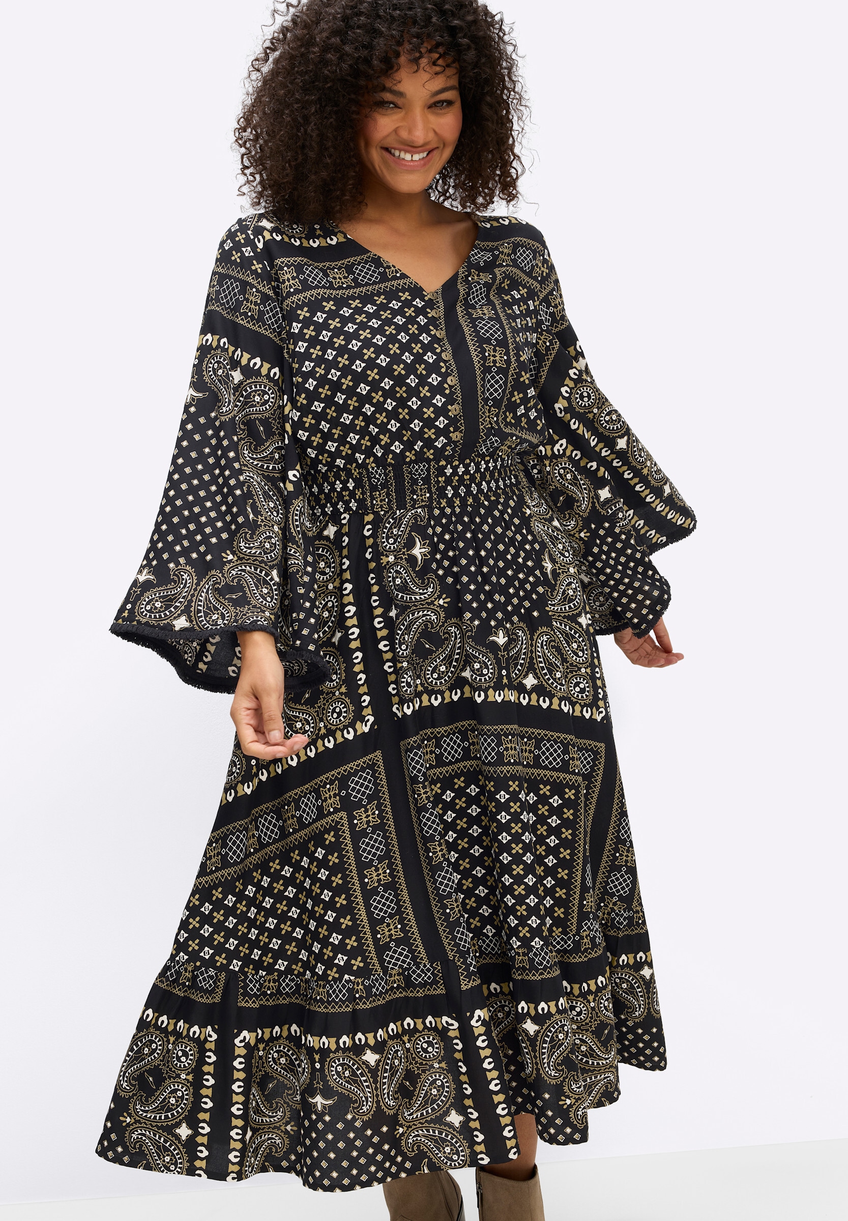 sheego by Joe Browns Maxikleid »Maxikleid Maxikleid mit Paisley- und Ornamentmuster« Nahttasche