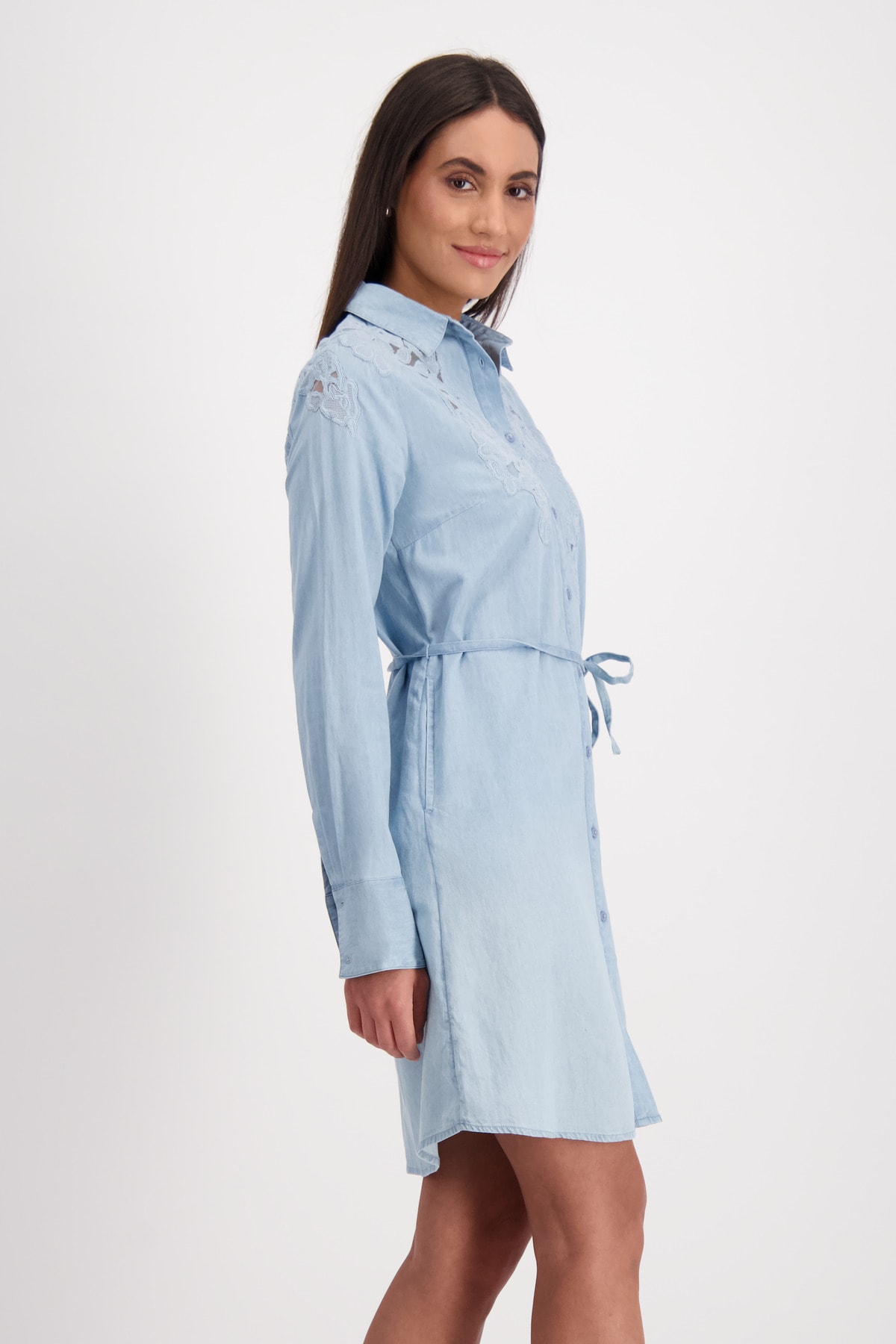 Monari Jeanskleid Eingrifftaschen mit Bindegürtel