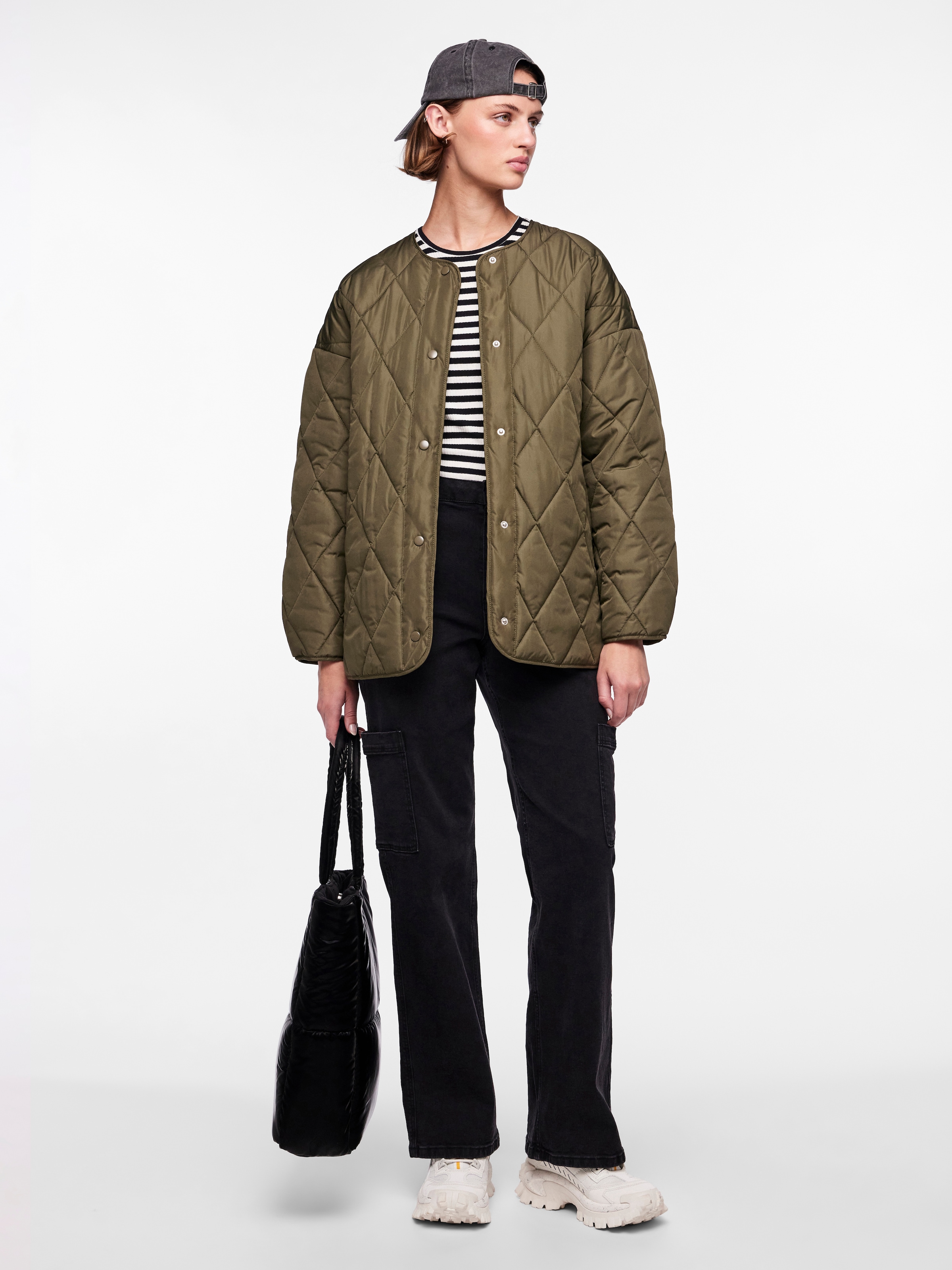 pieces Steppjacke »PCSTELLA QUILTED JACKET NOOS BC« mit gestepptem Rautenmuster