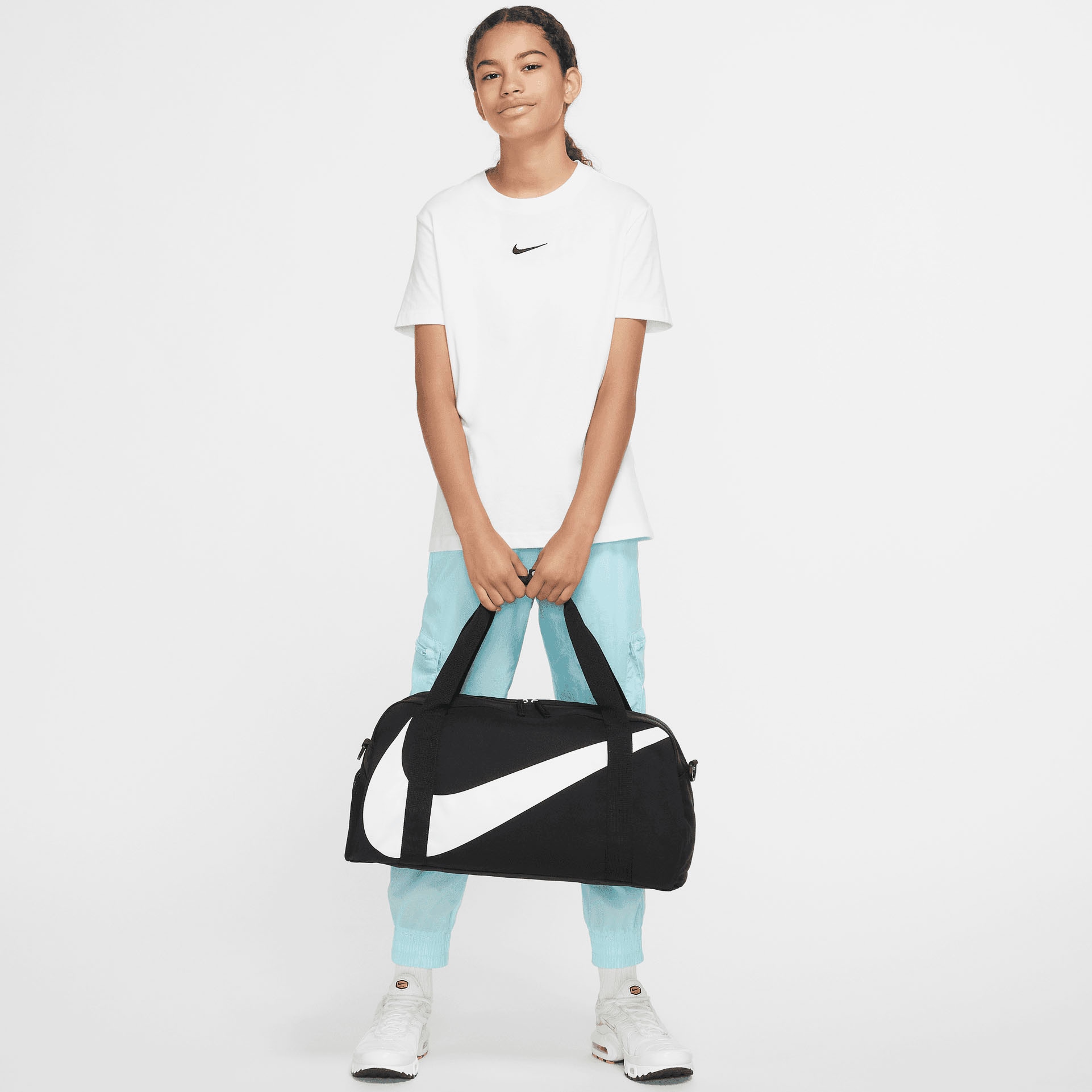 Nike Sporttasche »Y NK GYM CLUB - SP23« sportlicher Stil, für Jugendliche, für Fitness, aus Polyester