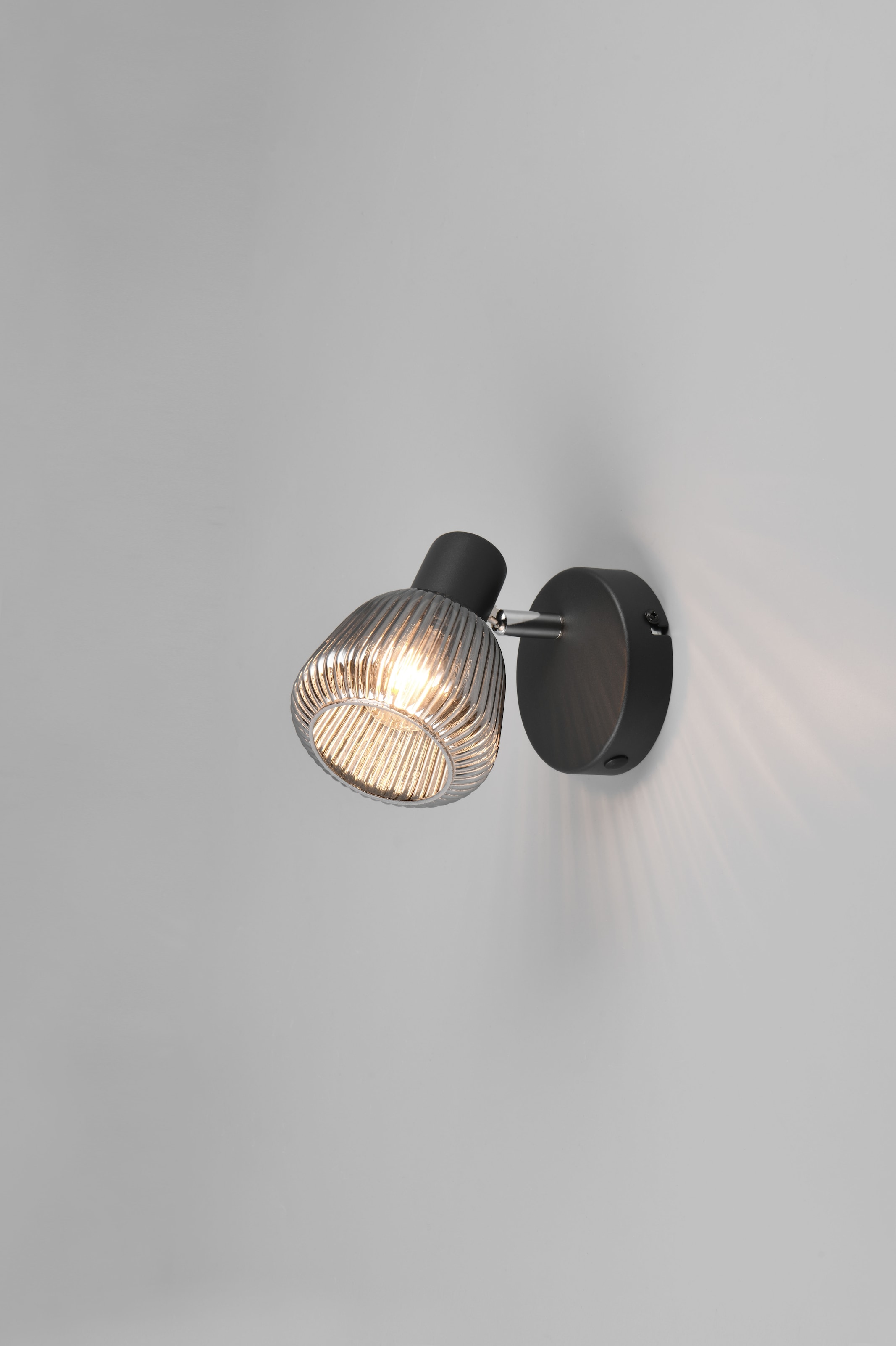 TRIO Leuchten Deckenstrahler »TARIFA, Spot 1-flammig, Deckenspot oder Wandspot, exkl 1xE14 max 10W« E14 1 Stk. warmweiß - kaltweiß E14 Spot mit Glasschirm in Riffeloptik Lichteffekte, Ø 10cm Höhe 17 cm