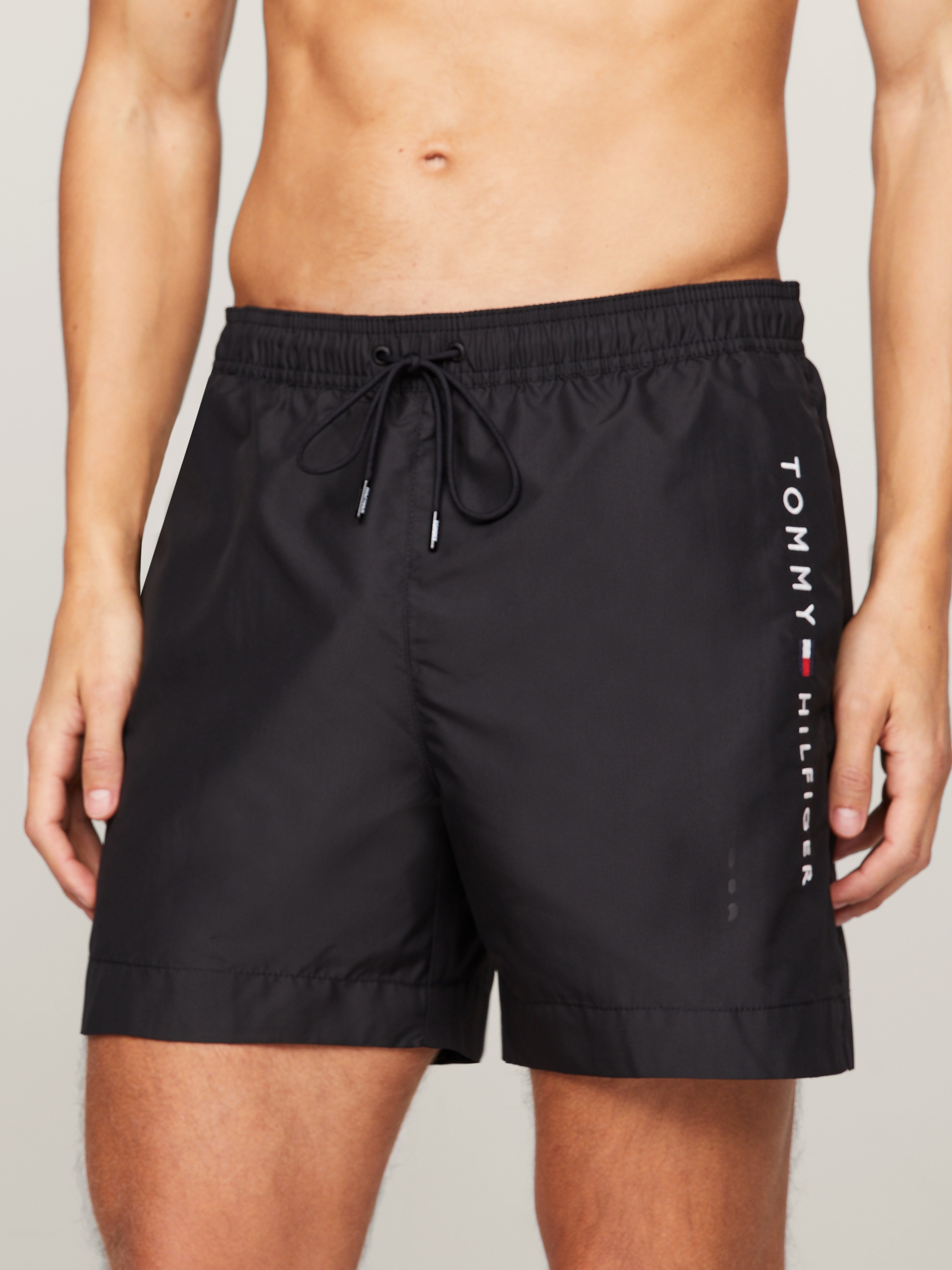 Badeshorts »MEDIUM DRAWSTRING«, mit Logostickerei